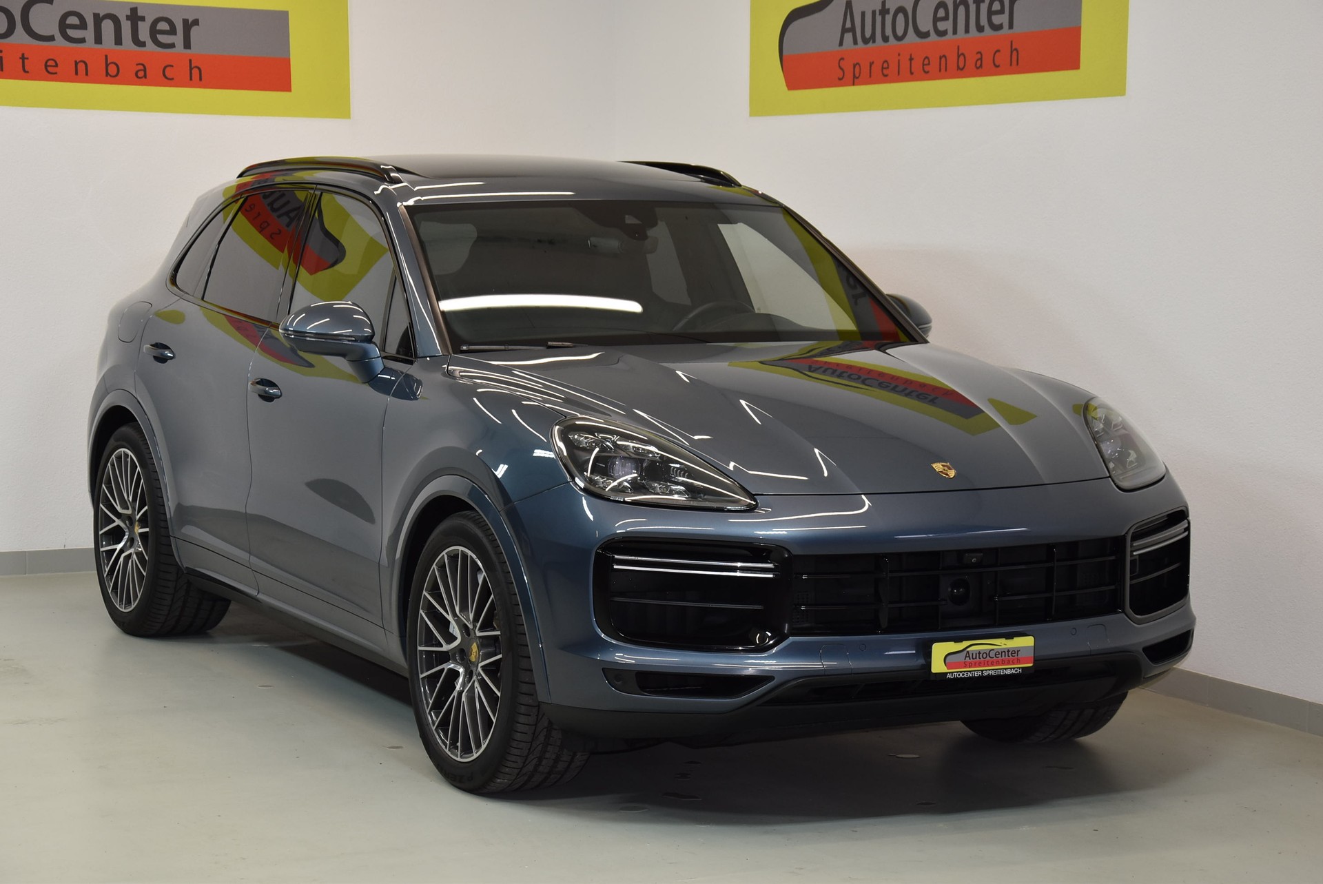 PORSCHE Cayenne Turbo