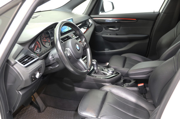 Image BMW 220-ACTIVE-TOURER 220d xDrive ActiveTLuxury