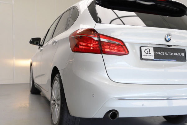 Image BMW 220-ACTIVE-TOURER 220d xDrive ActiveTLuxury