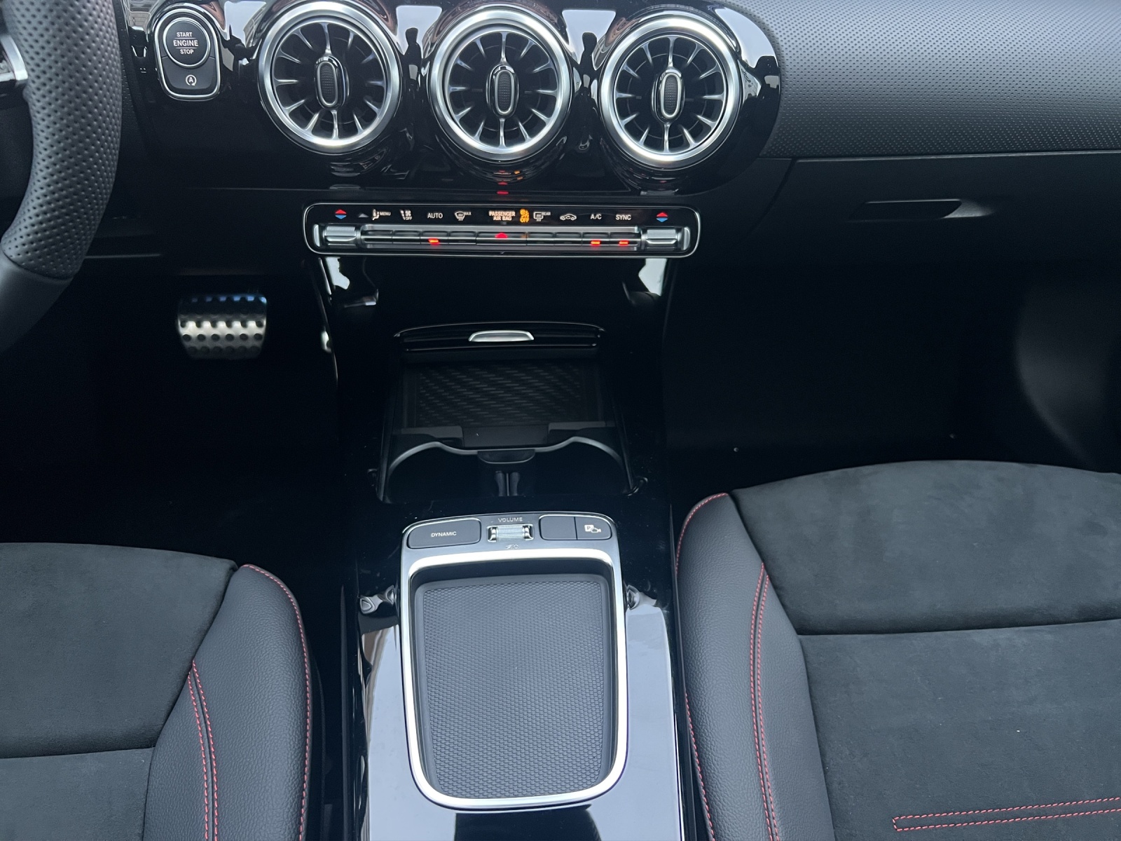 Image MERCEDES-BENZ A-220 A 220 4Matic 8G-DCT