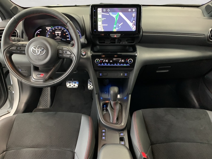 TOYOTA Yaris Cross 1.5 GR Sport e-CVT-image-12
