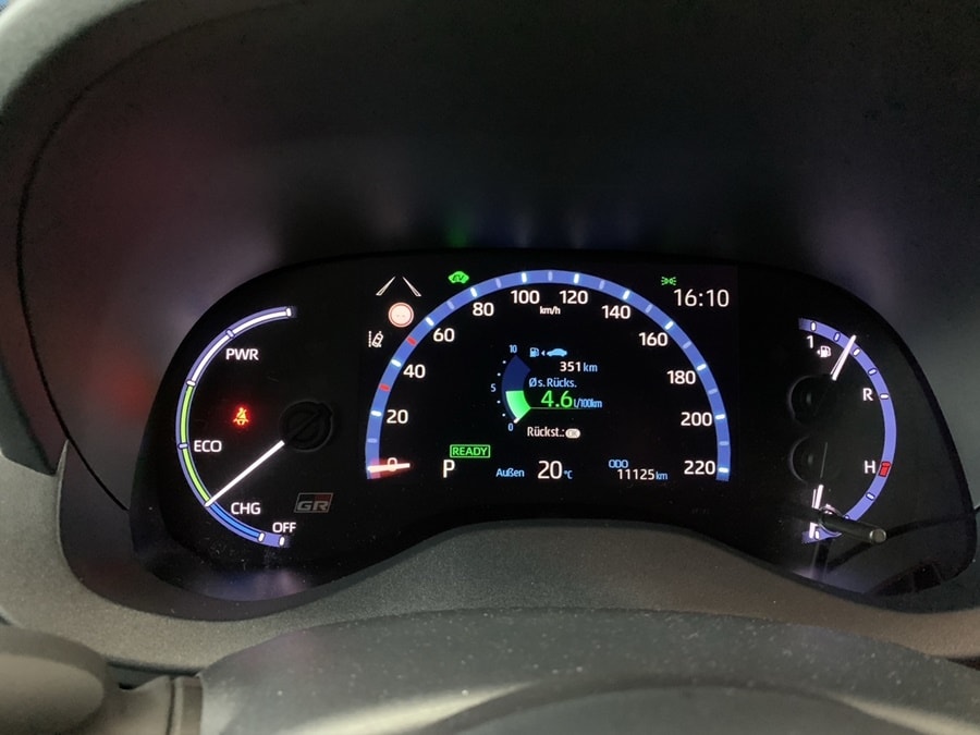 TOYOTA Yaris Cross 1.5 GR Sport e-CVT-image-10
