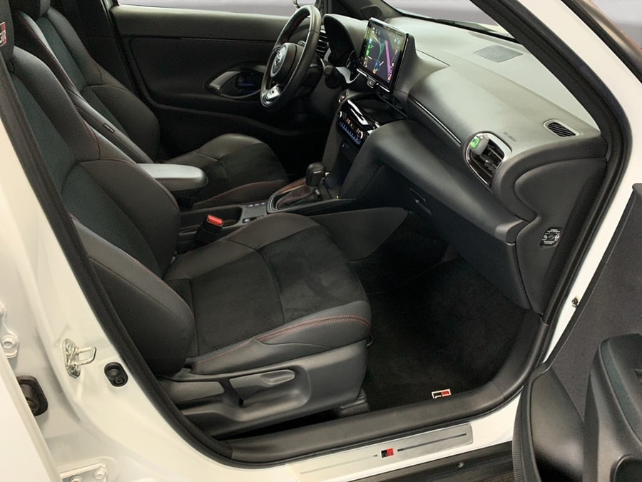 TOYOTA Yaris Cross 1.5 GR Sport e-CVT-image-8