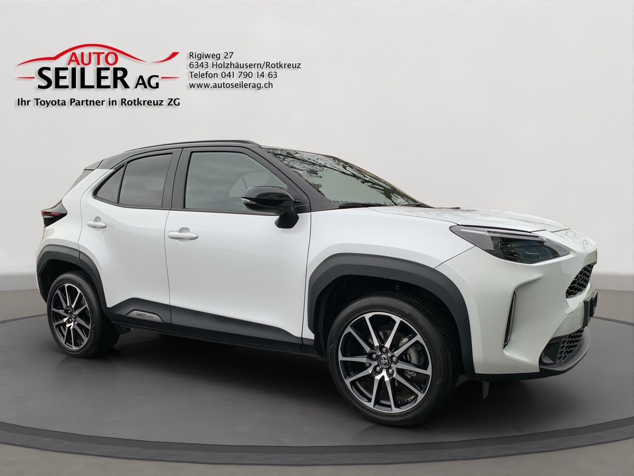TOYOTA Yaris Cross 1.5 GR Sport e-CVT-showroom-element-1