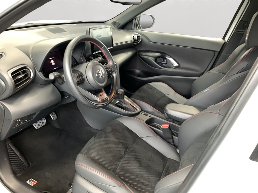TOYOTA Yaris Cross 1.5 GR Sport e-CVT-image-6