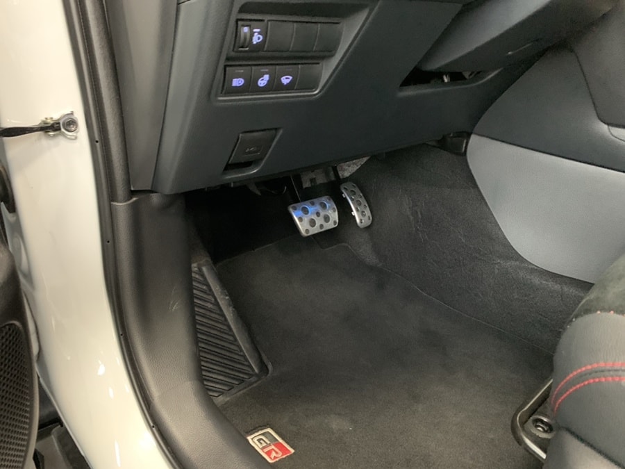 TOYOTA Yaris Cross 1.5 GR Sport e-CVT-image-13