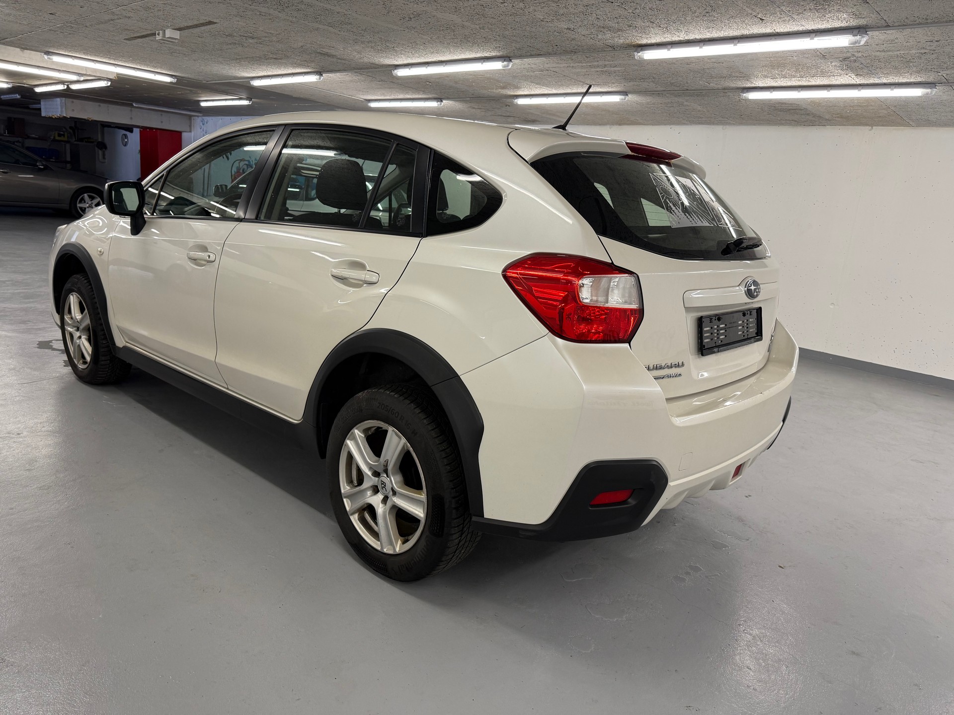 SUBARU XV 2.0D Swiss Three AWD-image-4