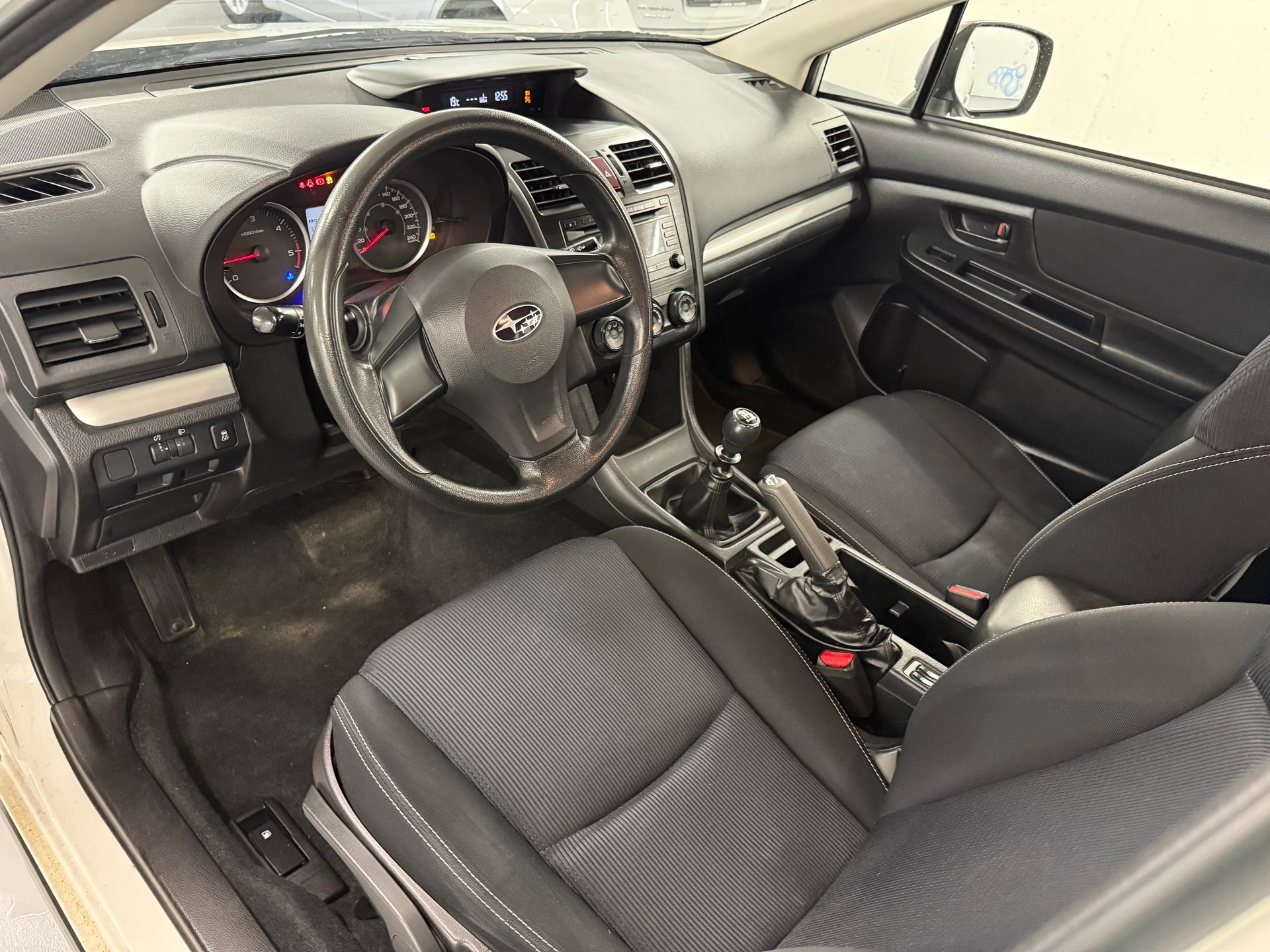 SUBARU XV 2.0D Swiss Three AWD-image-5