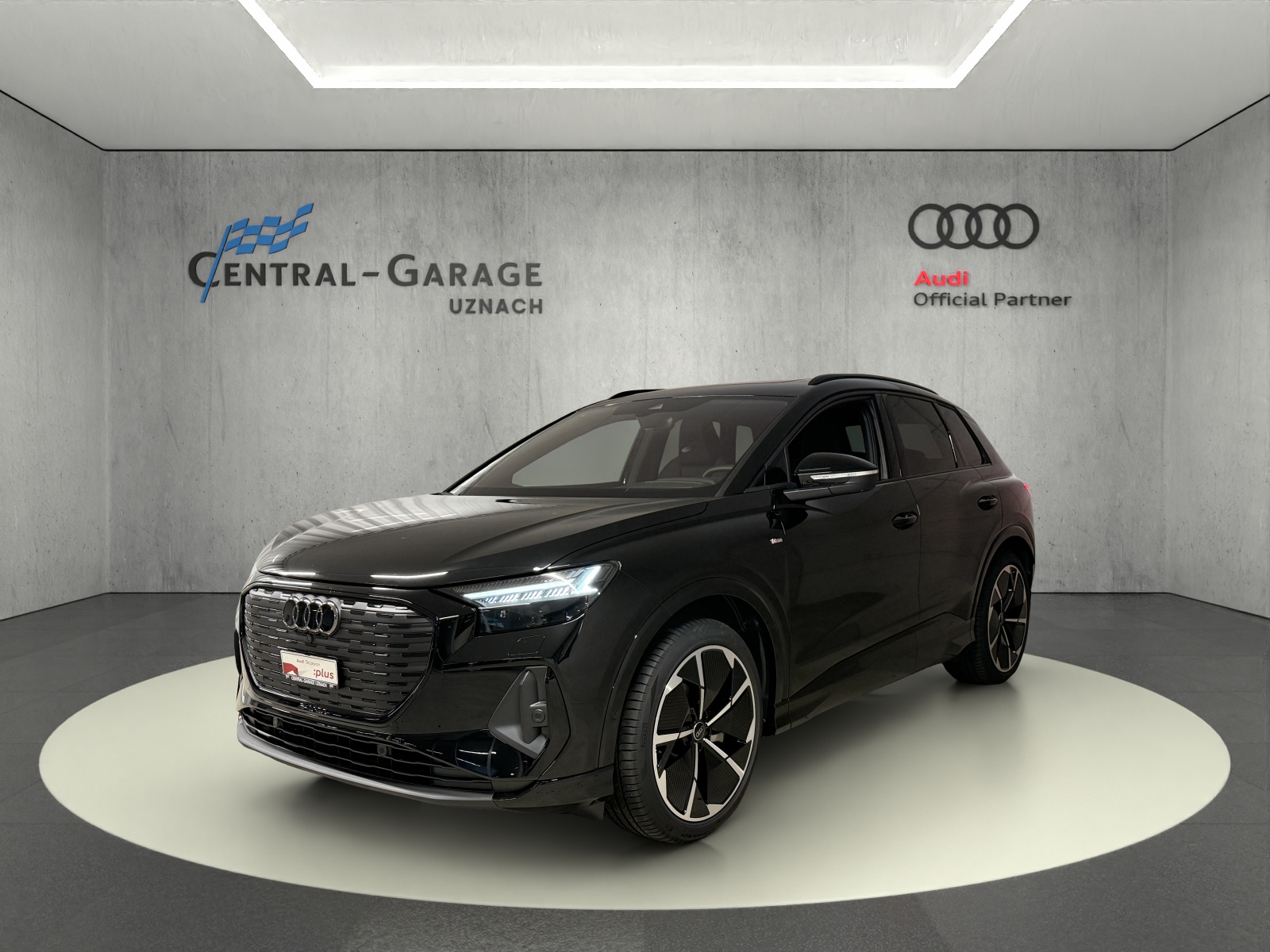 AUDI Q4 e-tron 55 quattro (SUV / GelÃ¤ndewagen)