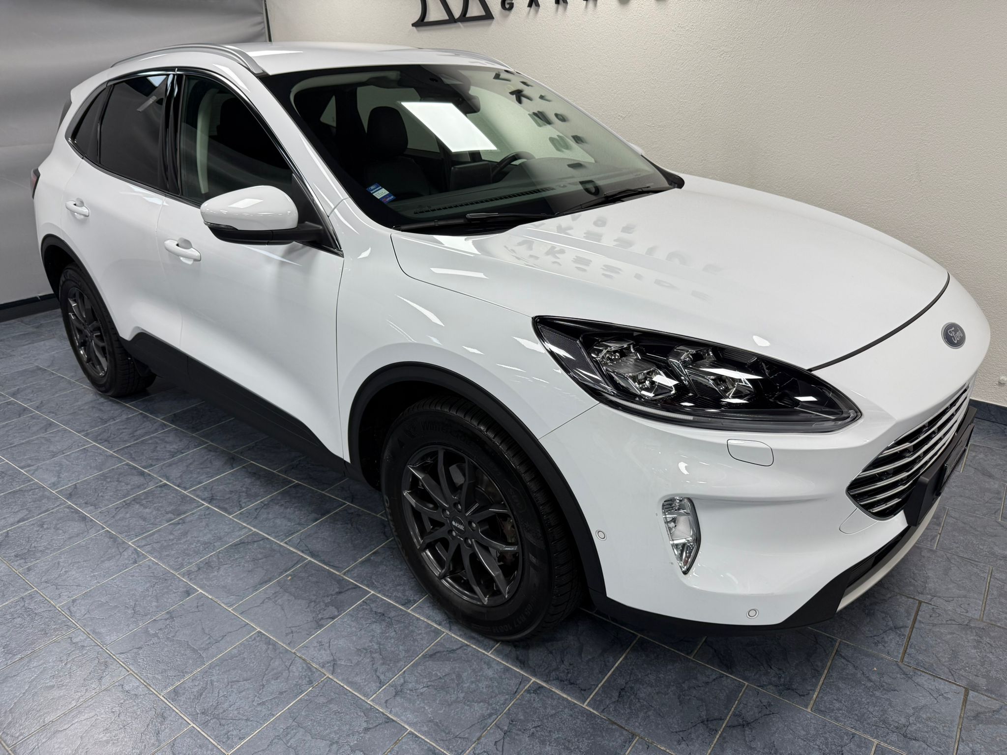 FORD Kuga 2.0 EcoBlue Hybrid (SUV / Geländewagen) Ford FORD Kuga 2.0 EcoBlue Hybrid (SUV / Geländewagen)