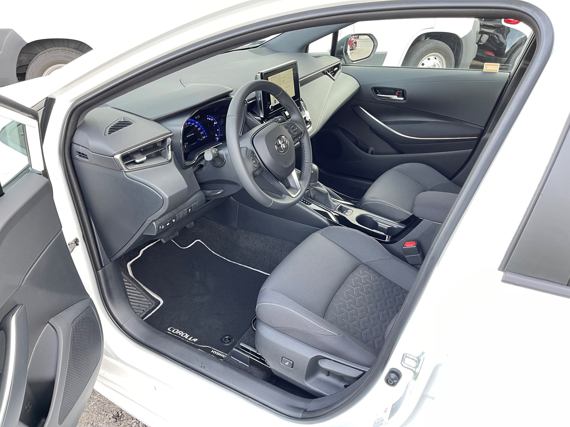 SUZUKI Swace 1.8 Hybrid Compact Top-image-11