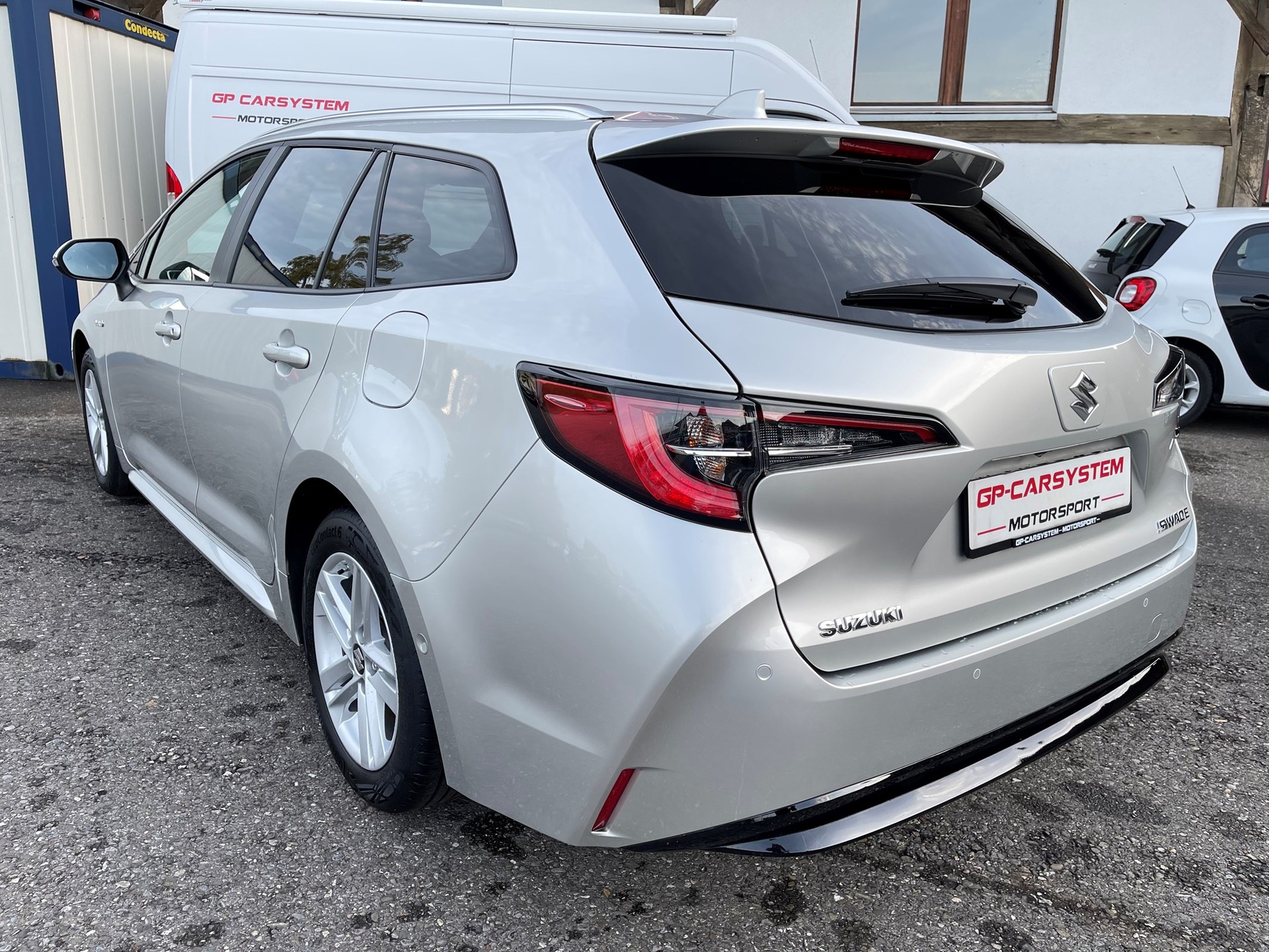 SUZUKI Swace 1.8 Hybrid Compact Top-image-4