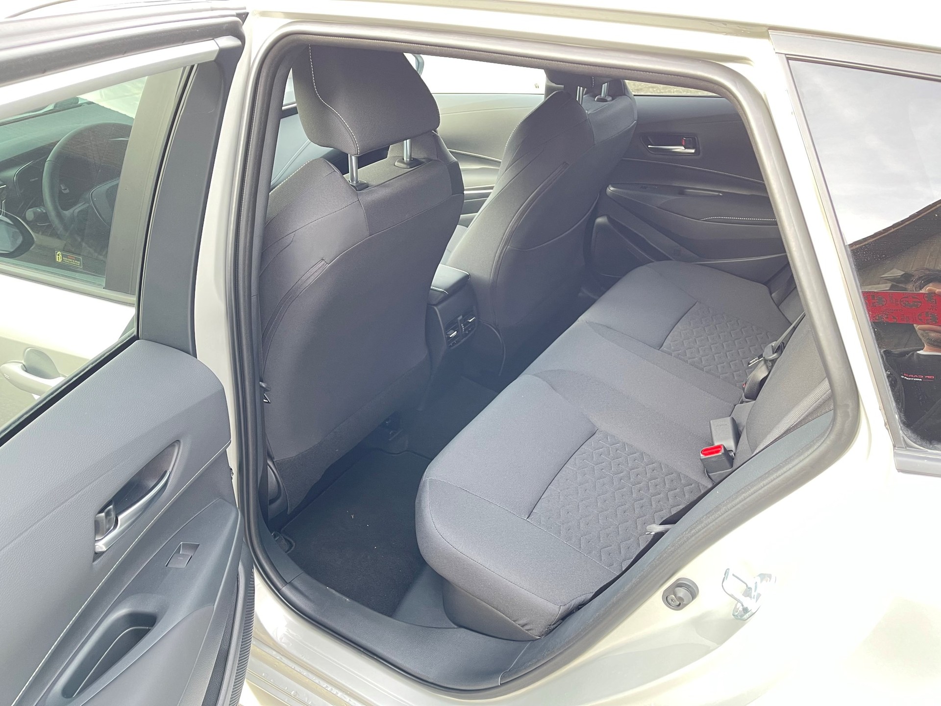 SUZUKI Swace 1.8 Hybrid Compact Top-image-12