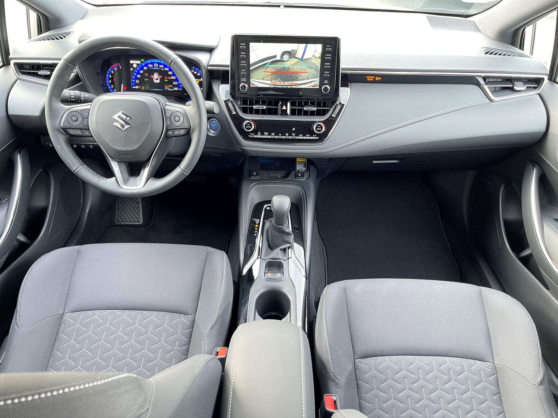 SUZUKI Swace 1.8 Hybrid Compact Top-image-10