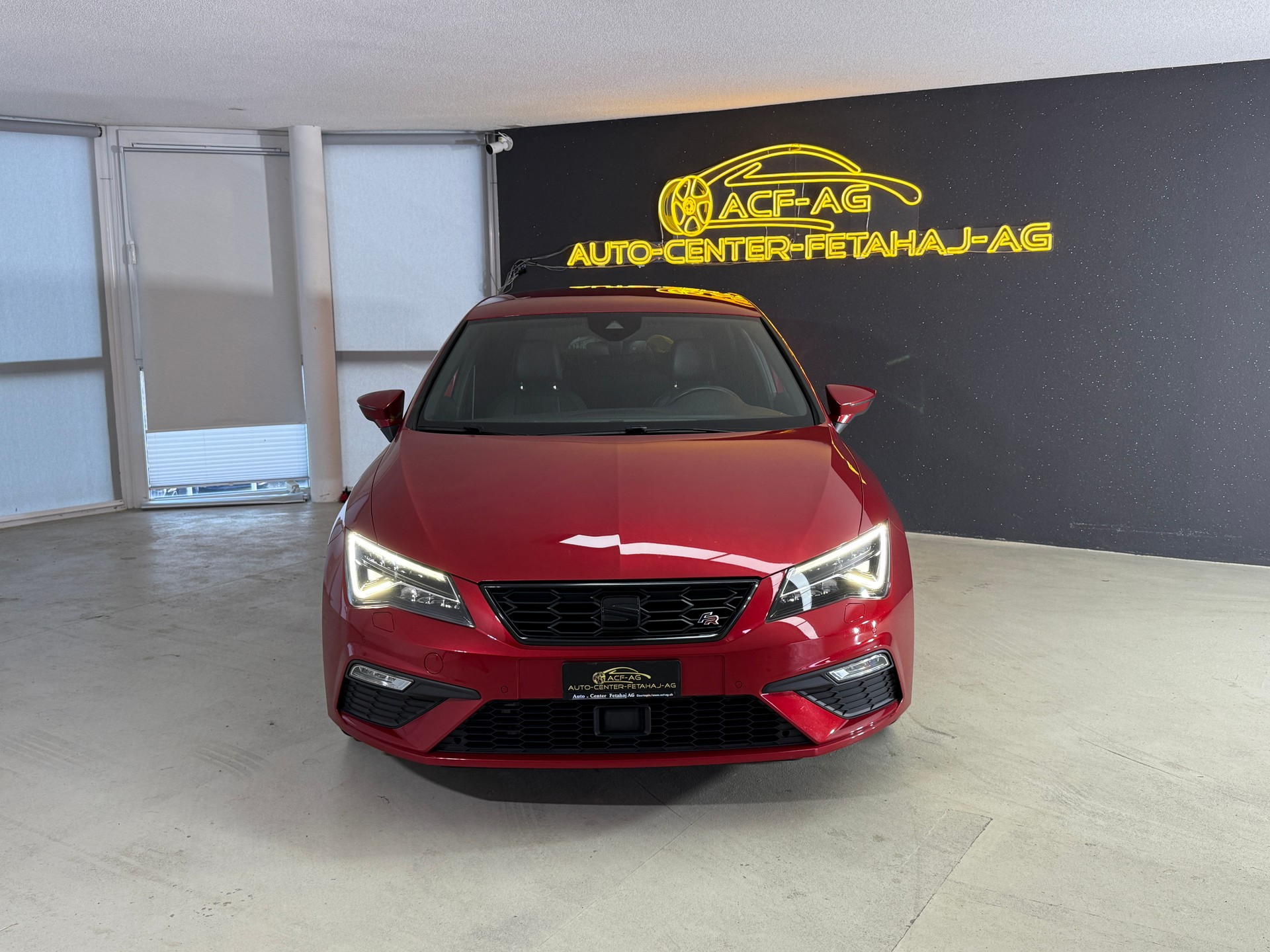SEAT Leon 1.5 TSI EVO FR ACT FR-showroom-element-1