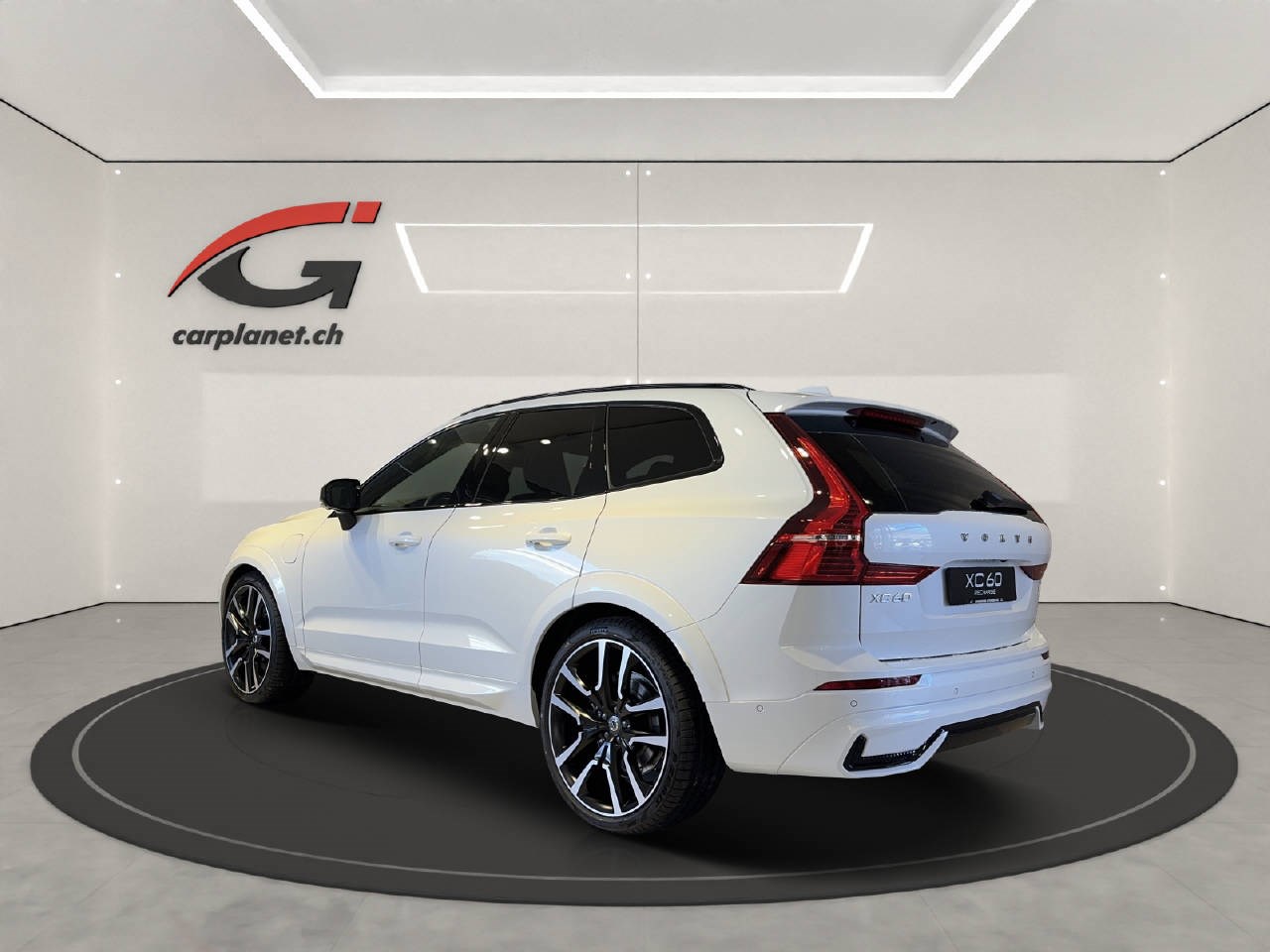 VOLVO XC60 2.0 T6 TE Ultimate Dark eAWD-showroom-element-2