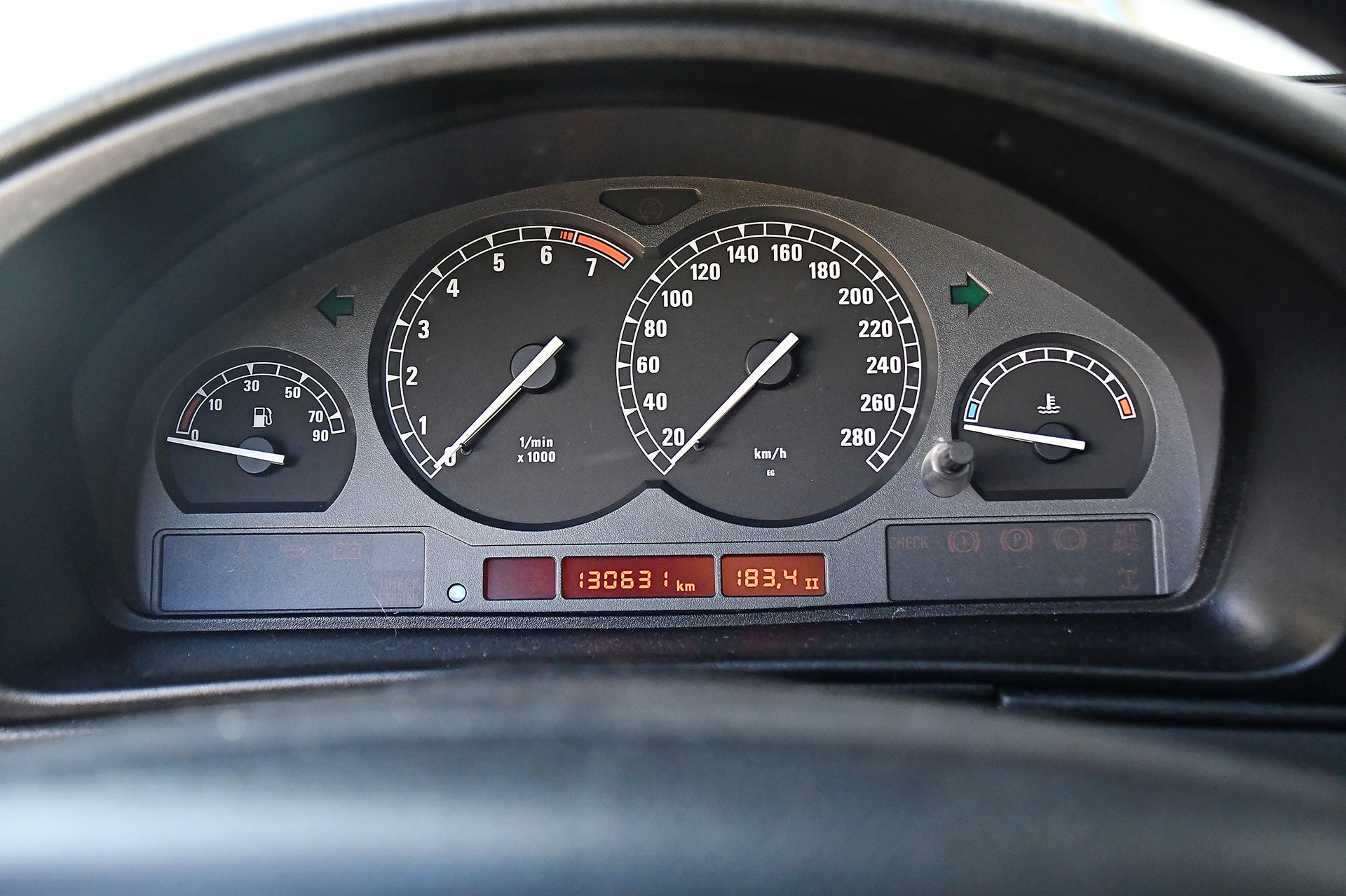 BMW 840Ci A-image-9