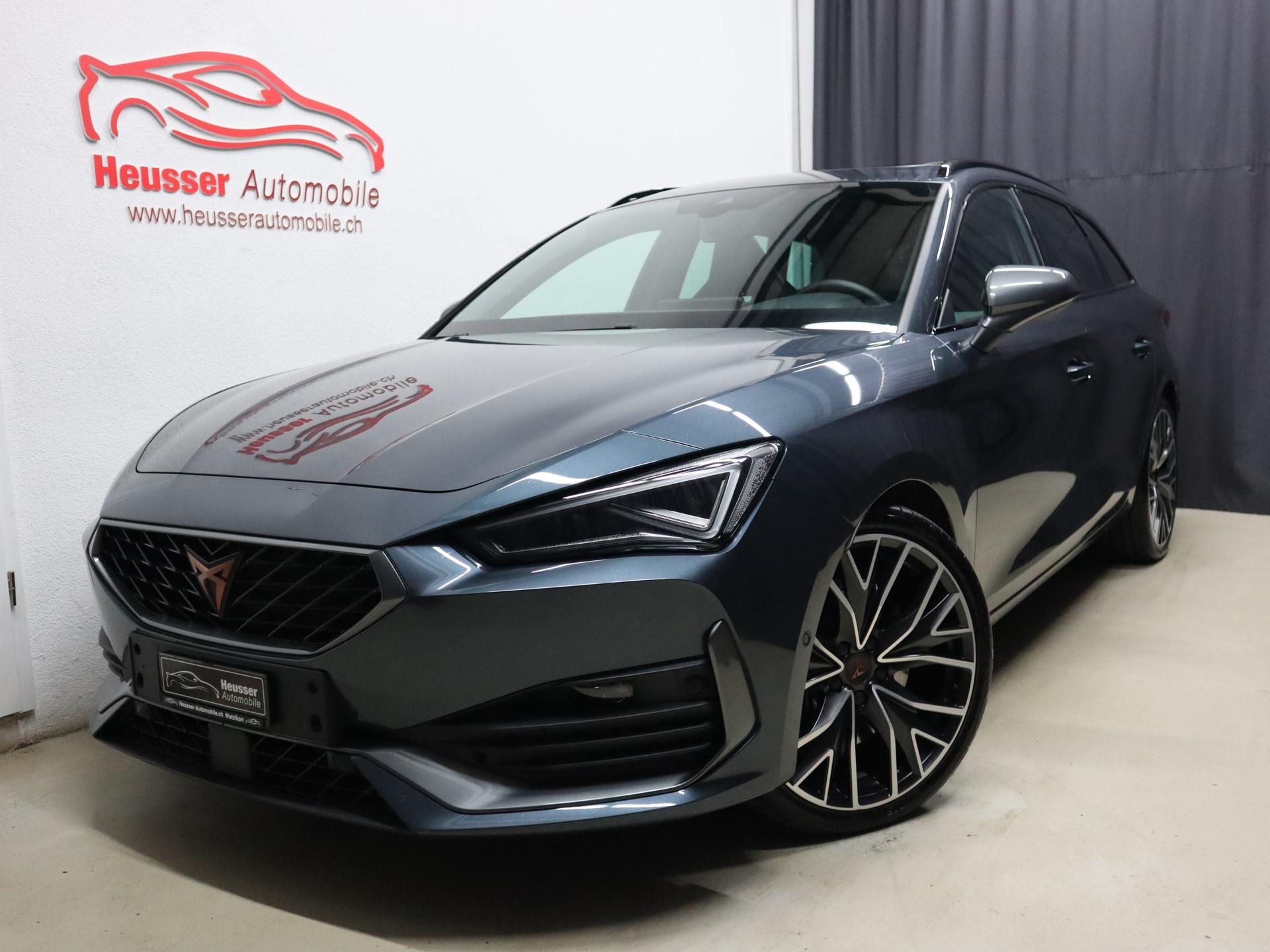CUPRA LEON ST 2.0 TSI VZ DSG 4Drive - Panorama - Digital Cockpit - Navi - Sportsitze - DCC - 310 PS