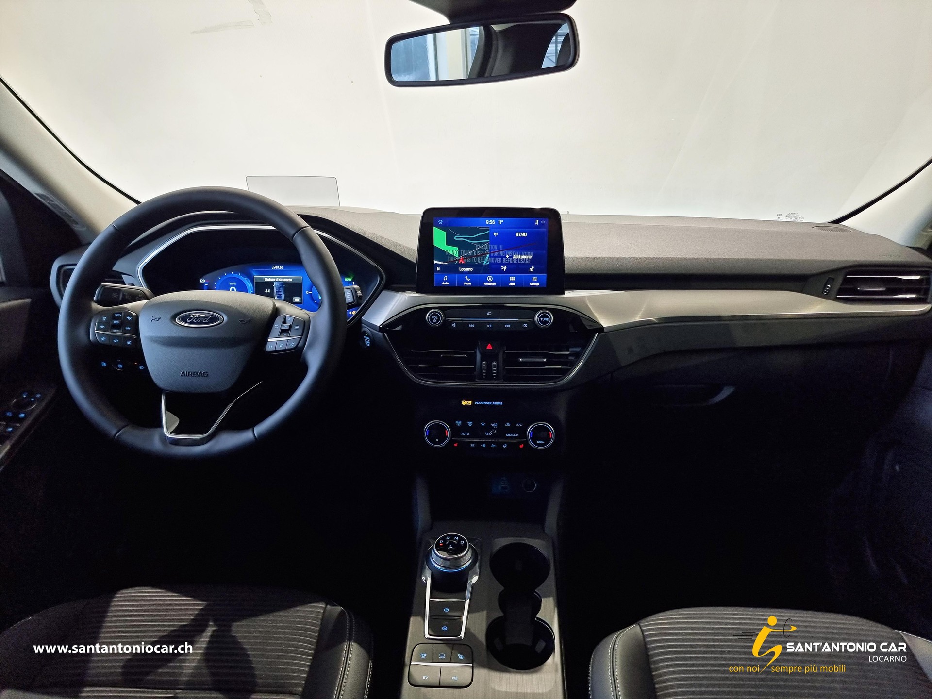 FORD Kuga 2.5 Plug-in Hybrid Titanium X-showroom-element-3