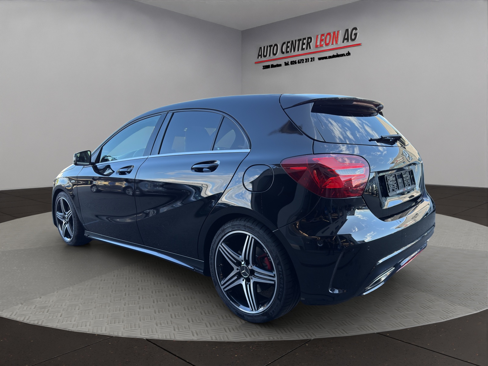 MERCEDES-BENZ A 250 Sport 4Matic 7G-DCT-showroom-element-3