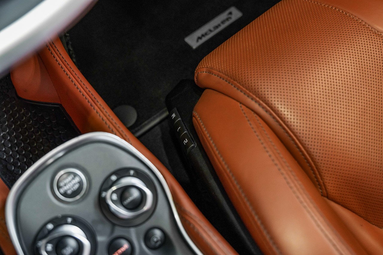 McLAREN 570S Coupé 3.8 V8 SSG-image-25