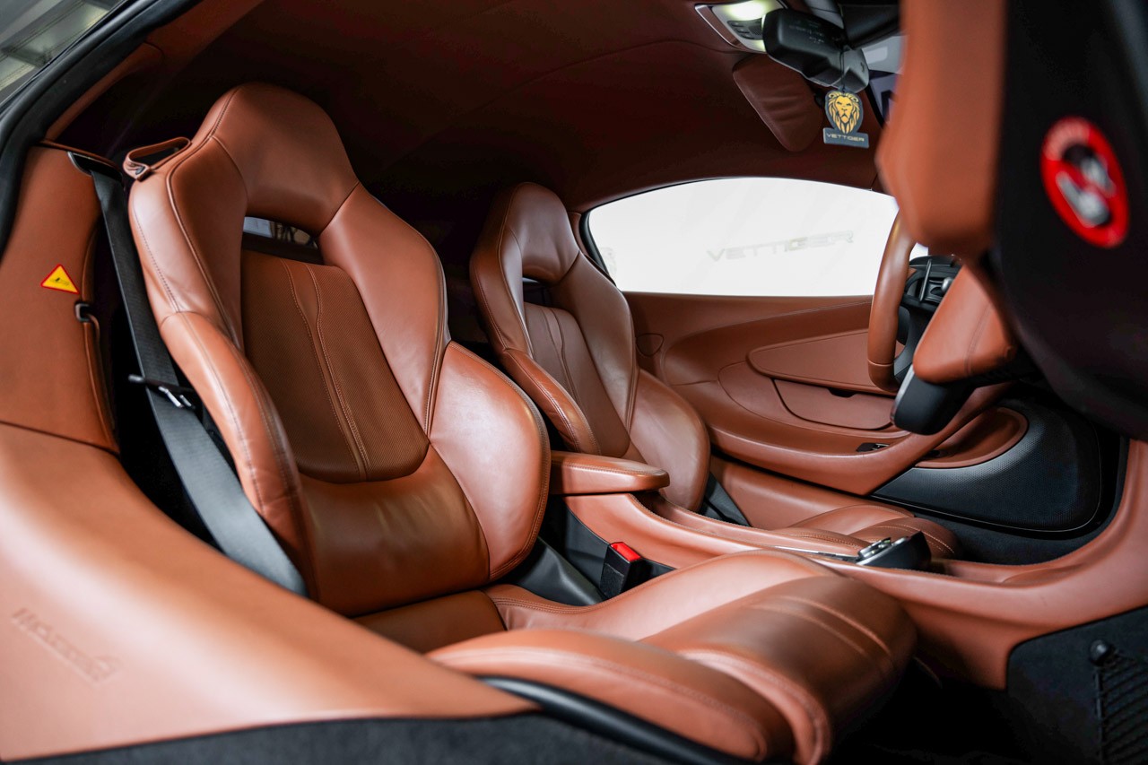 McLAREN 570S Coupé 3.8 V8 SSG-image-14