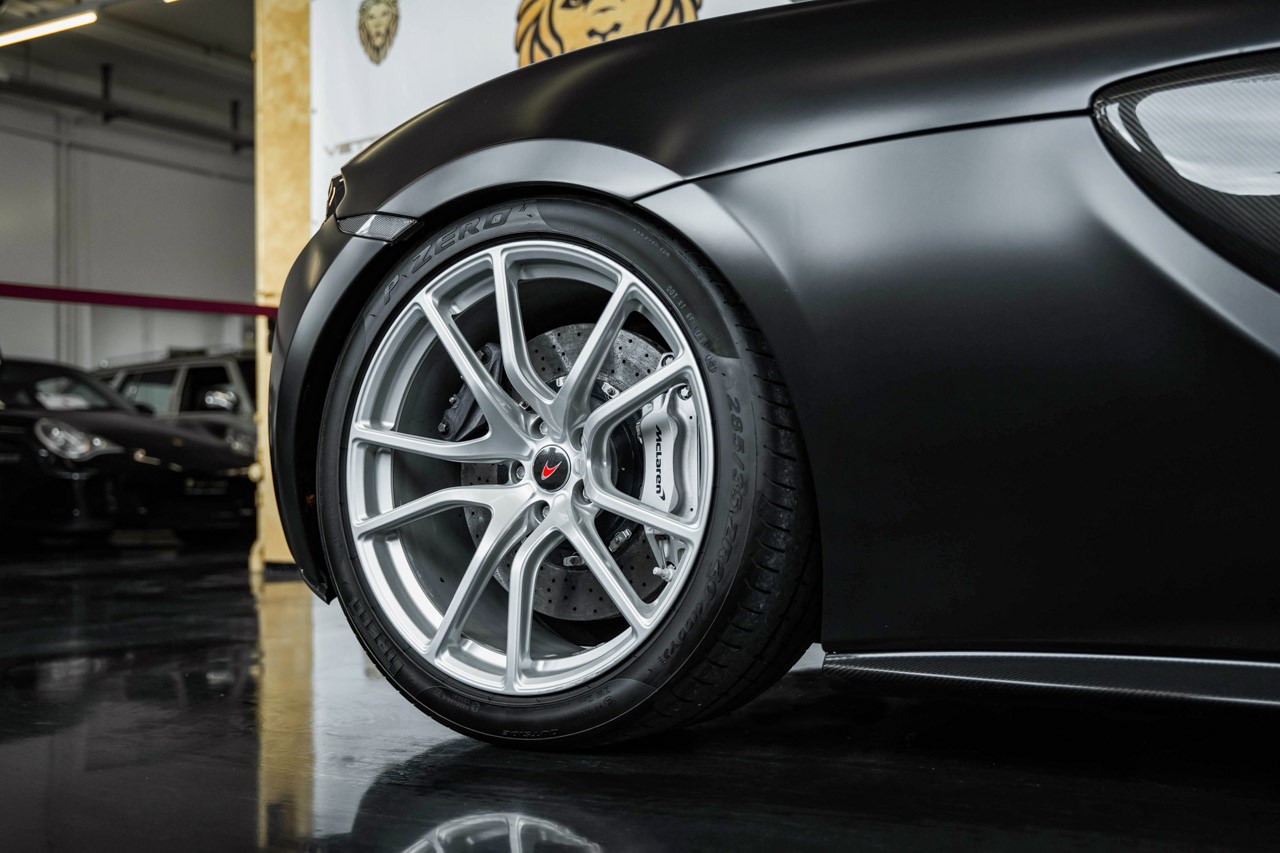 McLAREN 570S Coupé 3.8 V8 SSG-image-9