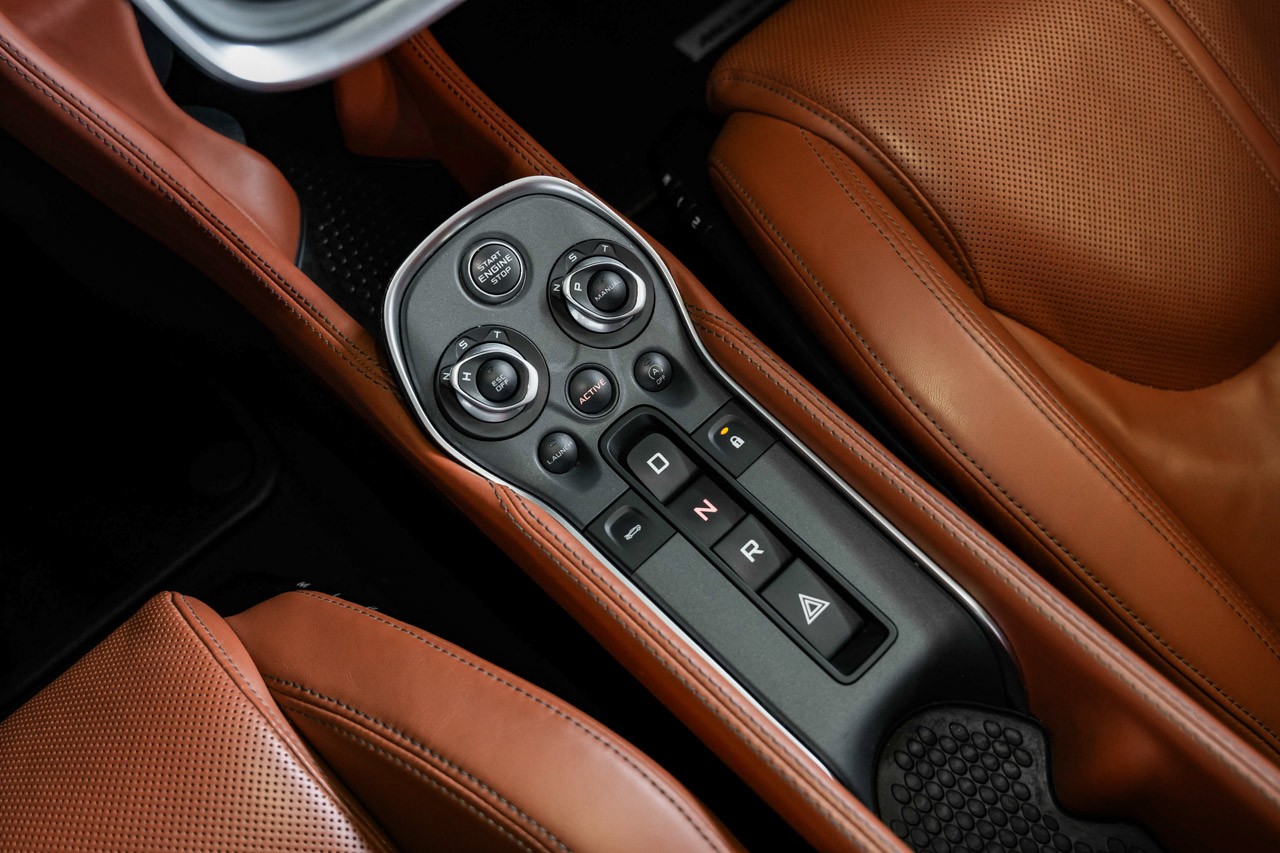 McLAREN 570S Coupé 3.8 V8 SSG-image-24