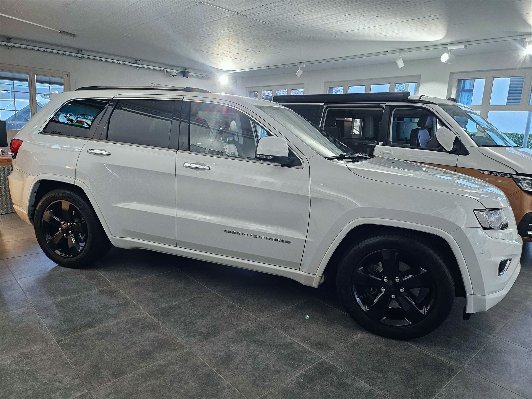 JEEP Grand Cherokee 3.0CRD Overl.-image-10
