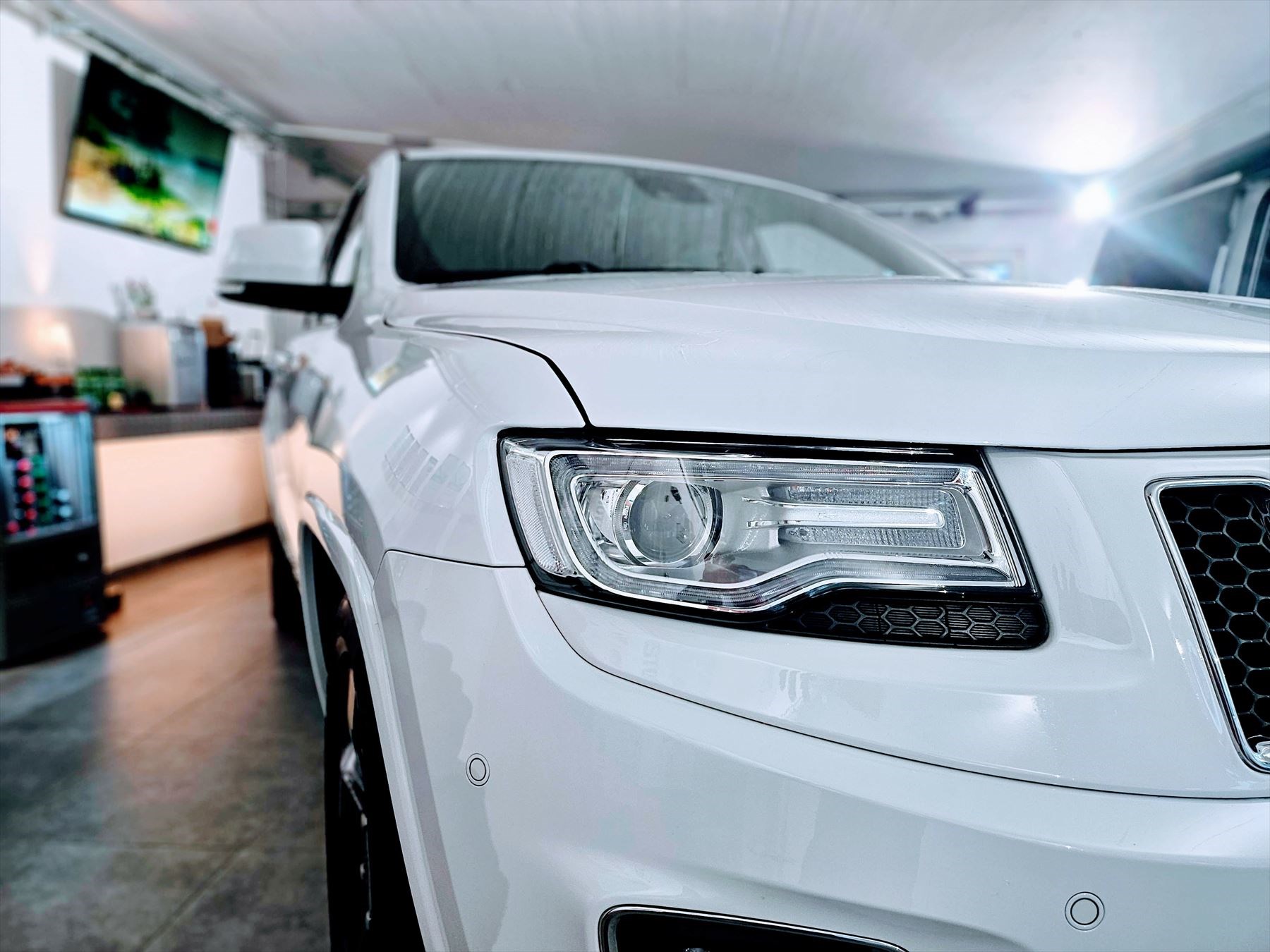 JEEP Grand Cherokee 3.0CRD Overl.-image-3
