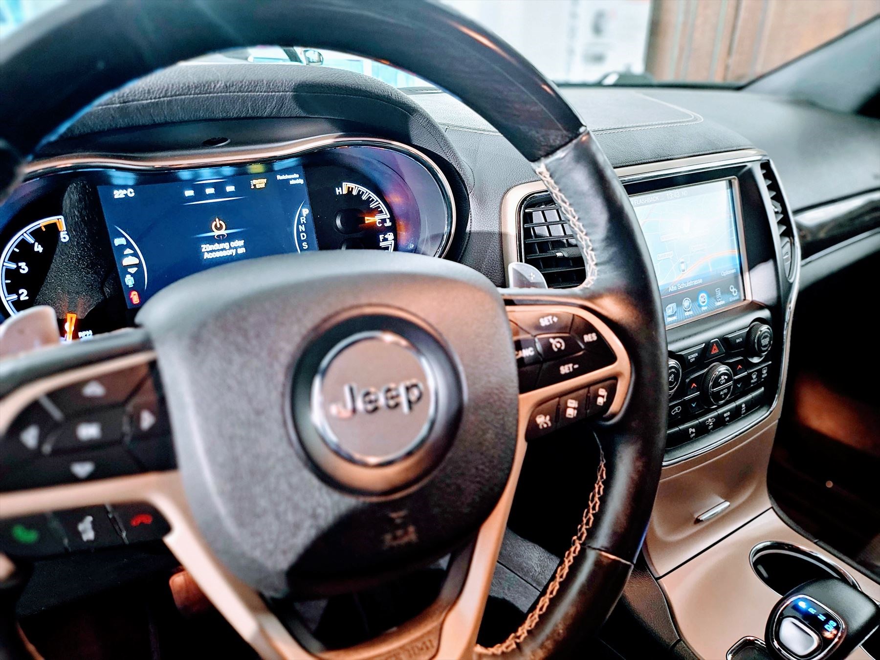 JEEP Grand Cherokee 3.0CRD Overl.-image-5