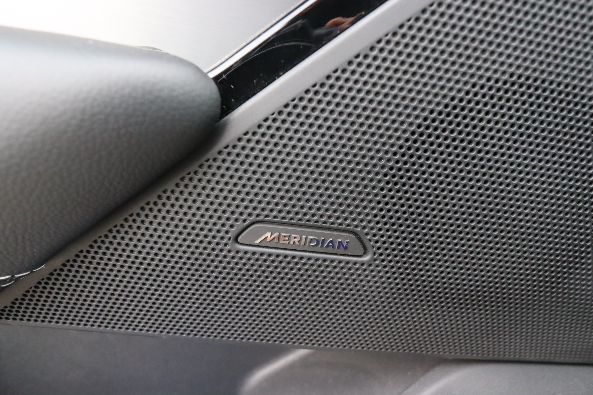 LAND ROVER Range Rover Velar R-Dynamic P 300 S Automatic-image-23