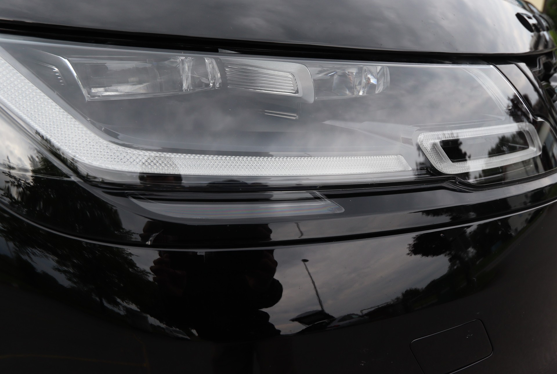 LAND ROVER Range Rover Velar R-Dynamic P 300 S Automatic-image-24