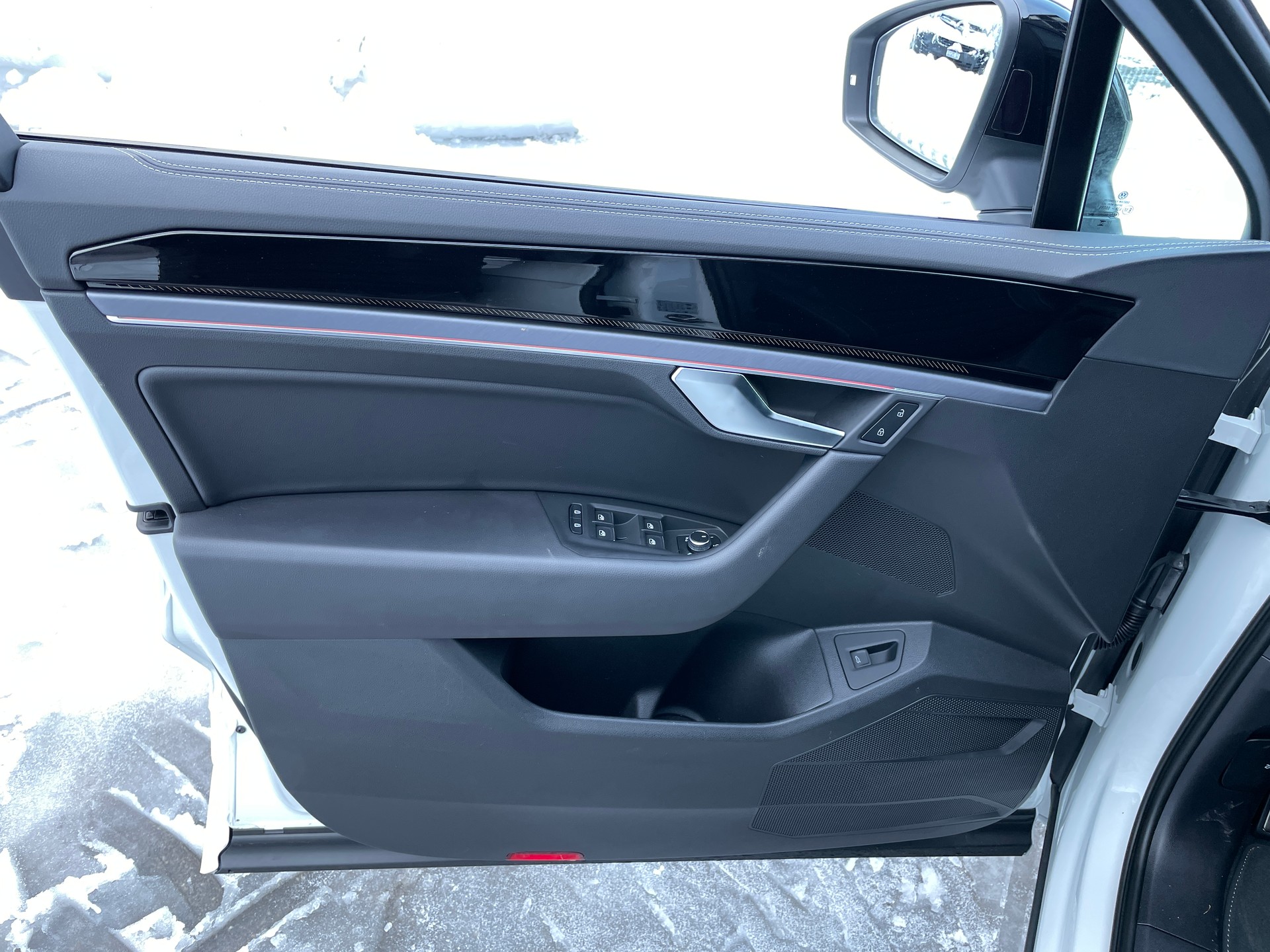 VW Touareg 3.0 TDI R-Line Tiptronic-image-11
