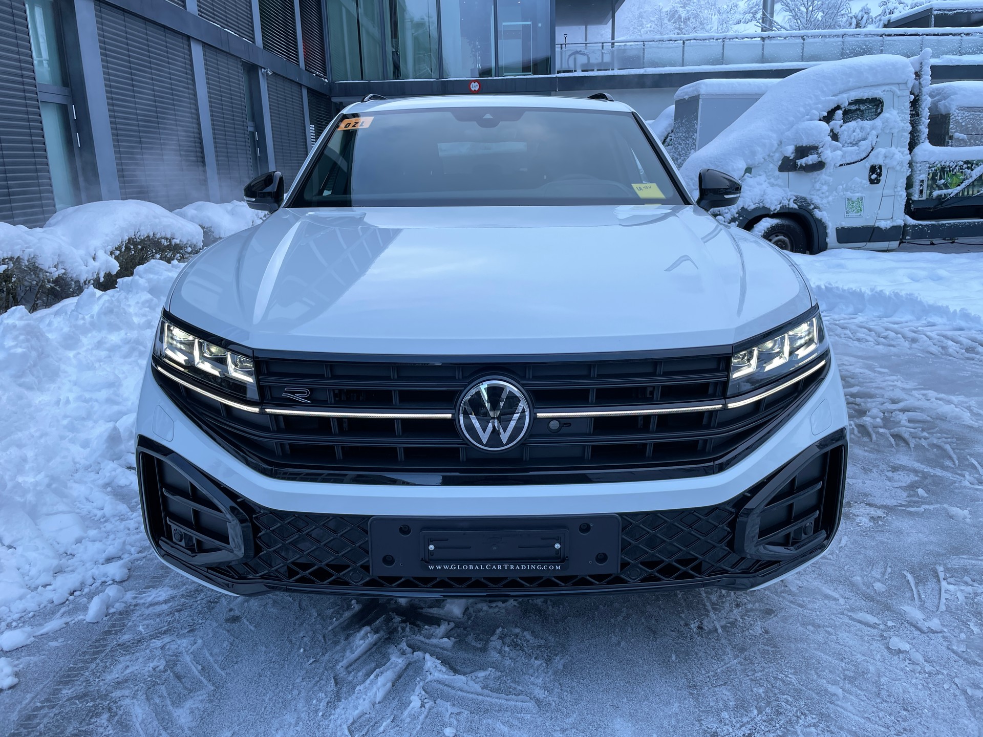 VW Touareg 3.0 TDI R-Line Tiptronic-image-9