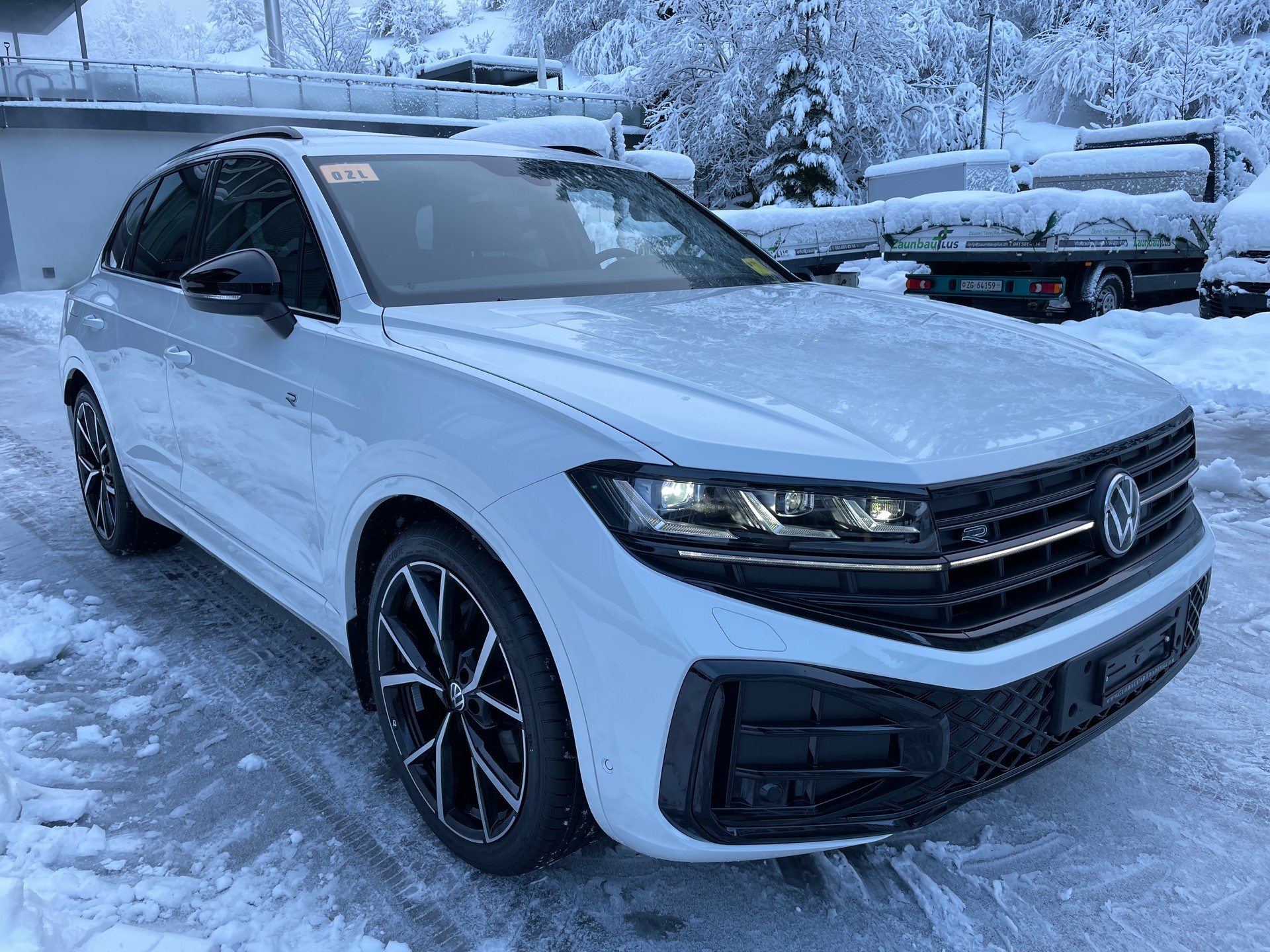 VW Touareg 3.0 TDI R-Line Tiptronic-image-8