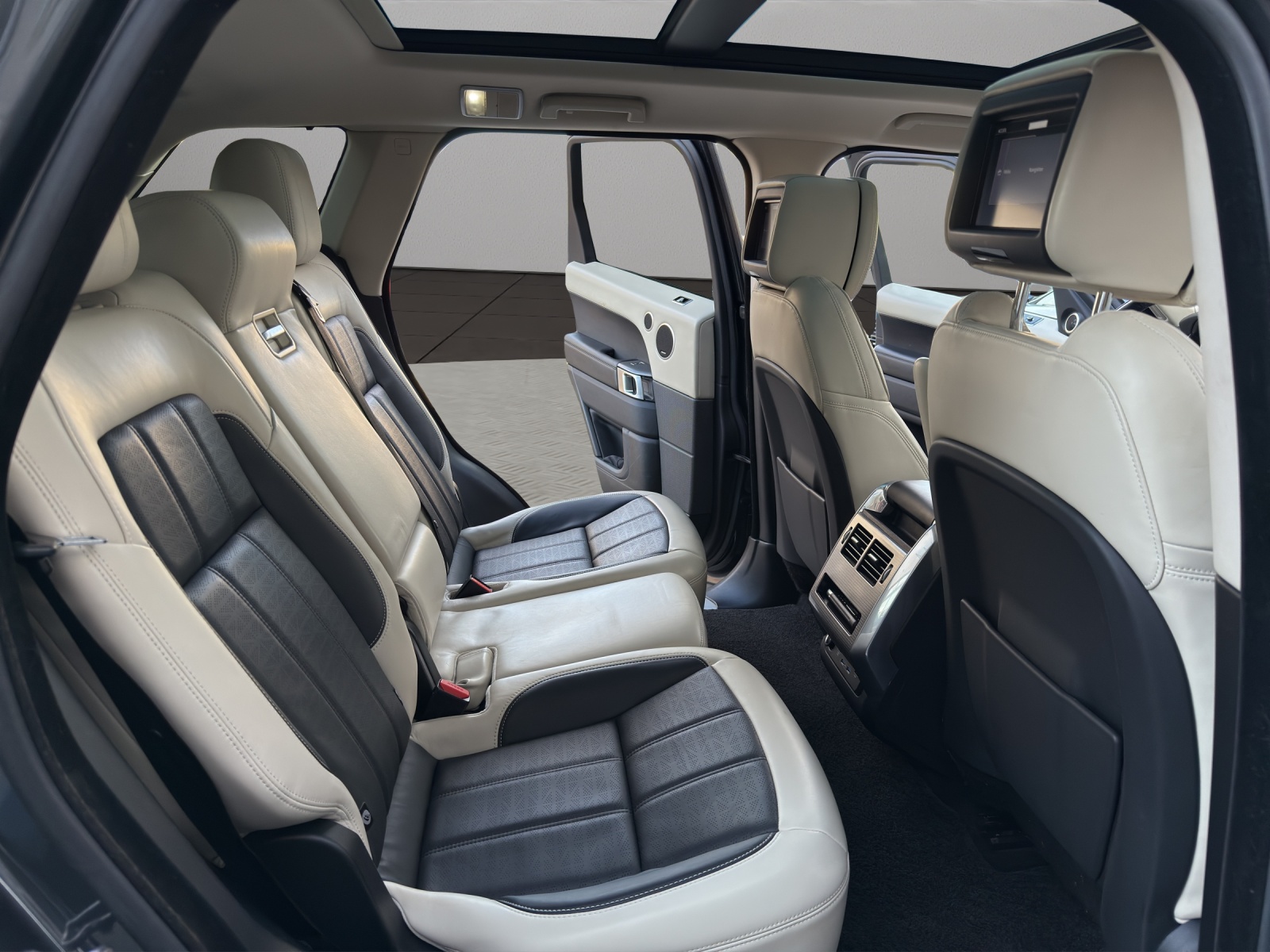 LAND ROVER Range Rover Sport P400e 2.0 I4 PHEV HSE Automatic-image-17