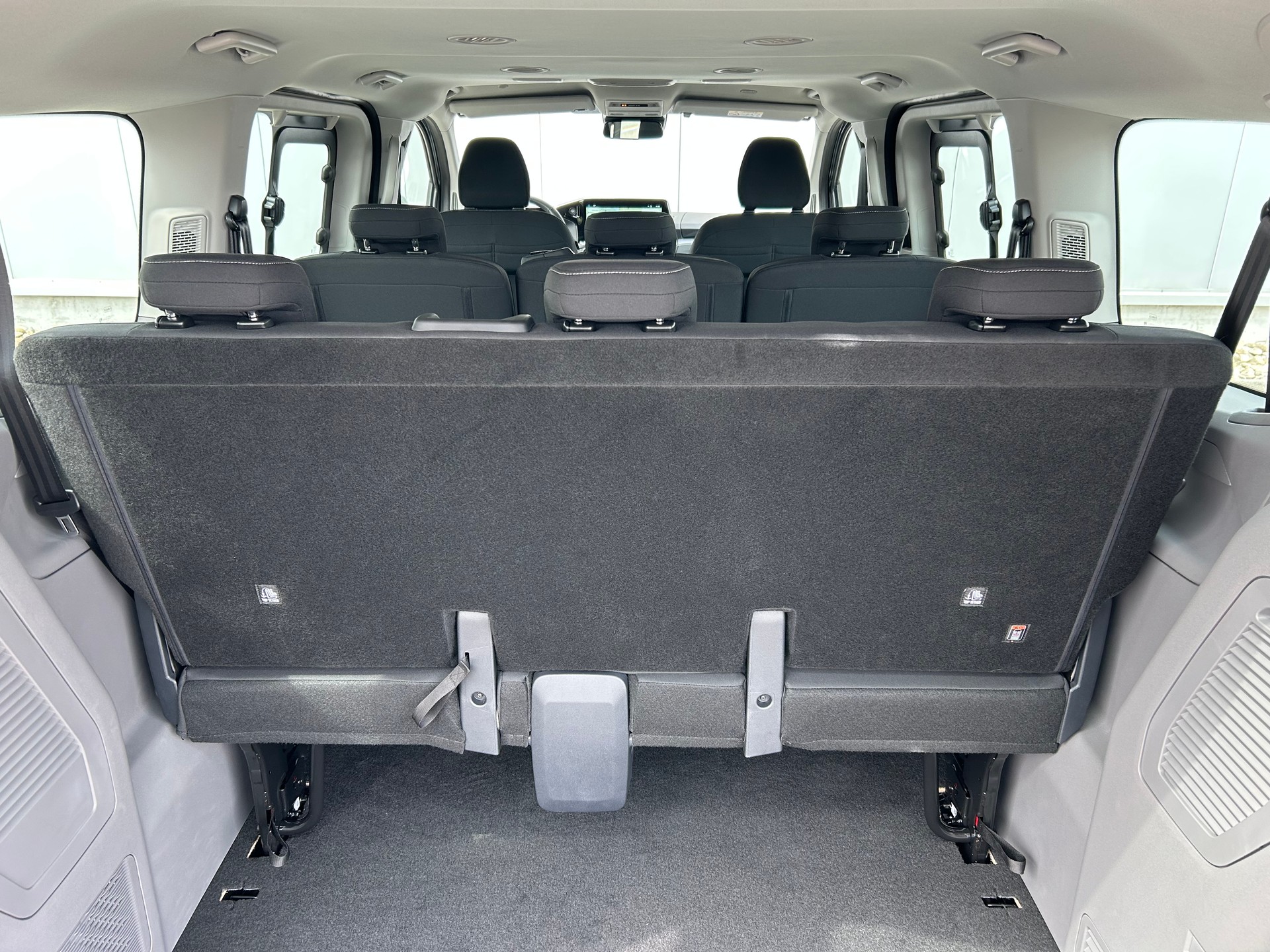 VW Caravelle 2.0 TDI Automat-image-8