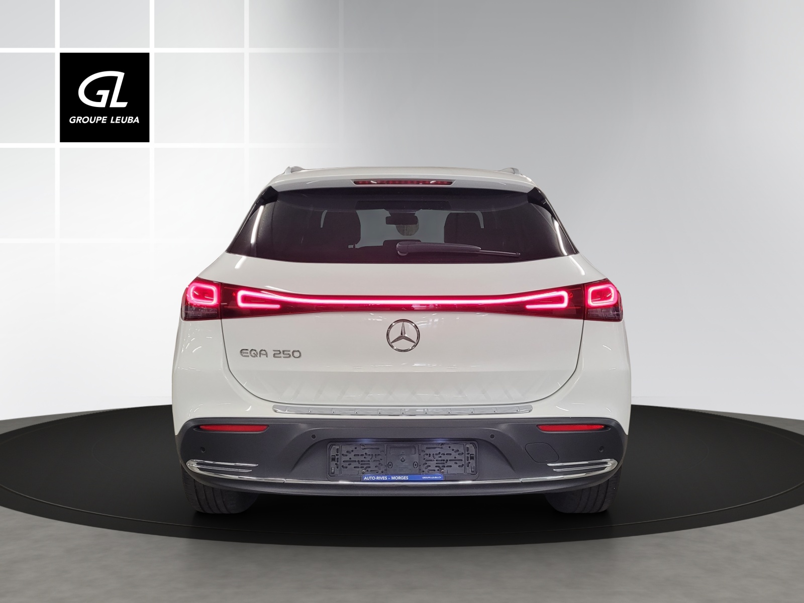 MERCEDES-BENZ EQA 250-showroom-element-3