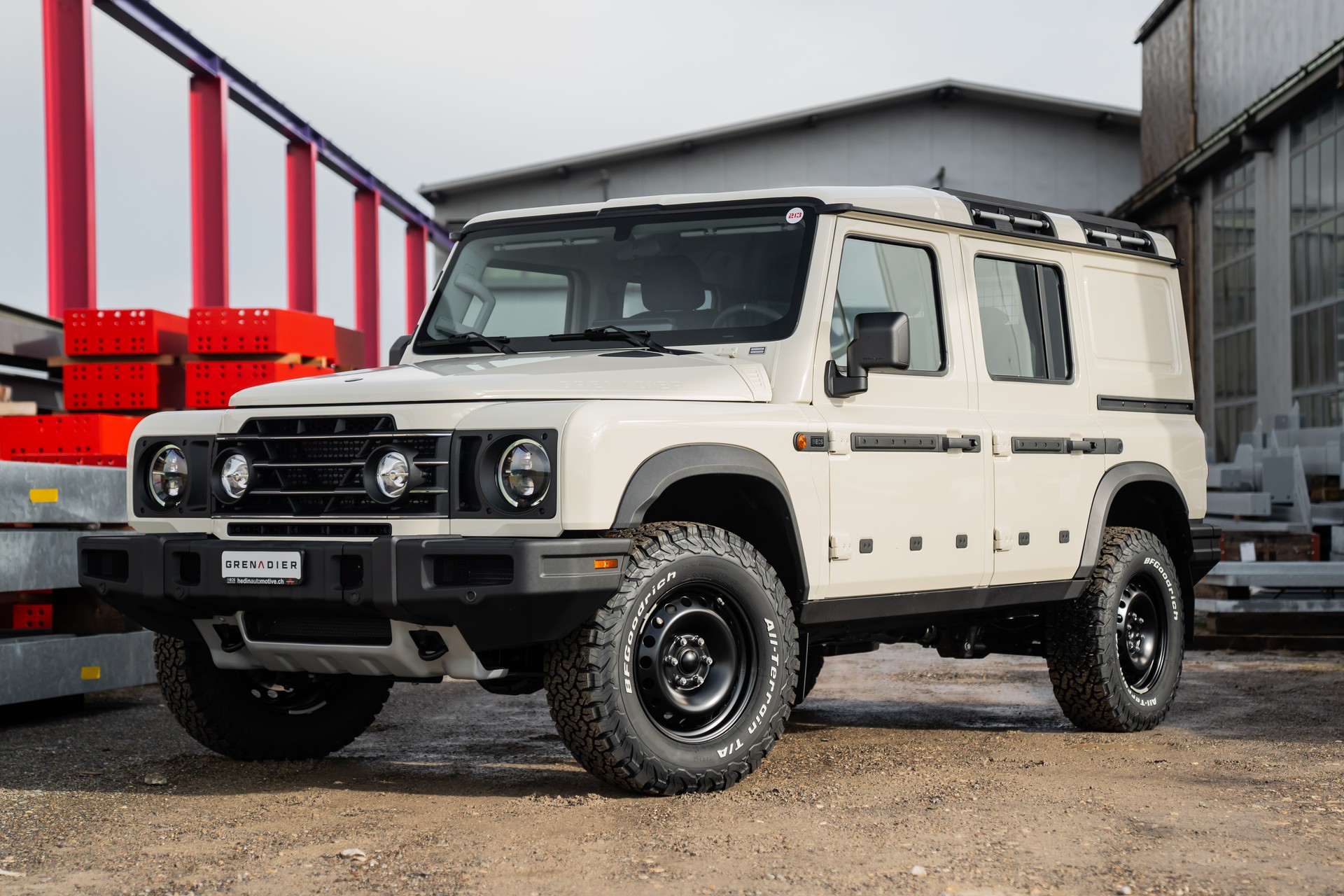 INEOS Grenadier 3.0D Utility Wagon 5-Sitz-showroom-element-2