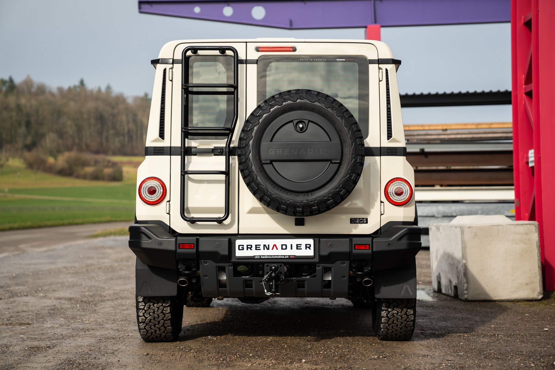 INEOS Grenadier 3.0D Utility Wagon 5-Sitz-showroom-element-3