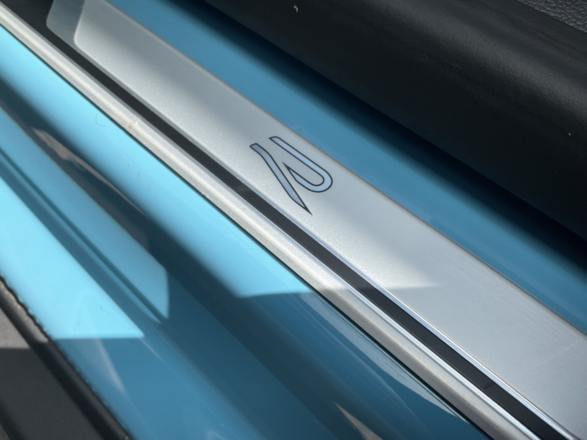 VW T-ROC R-LINE BLACK STYLE *** SONDERLACKIERUNG TEAL BLUE ***-image-25