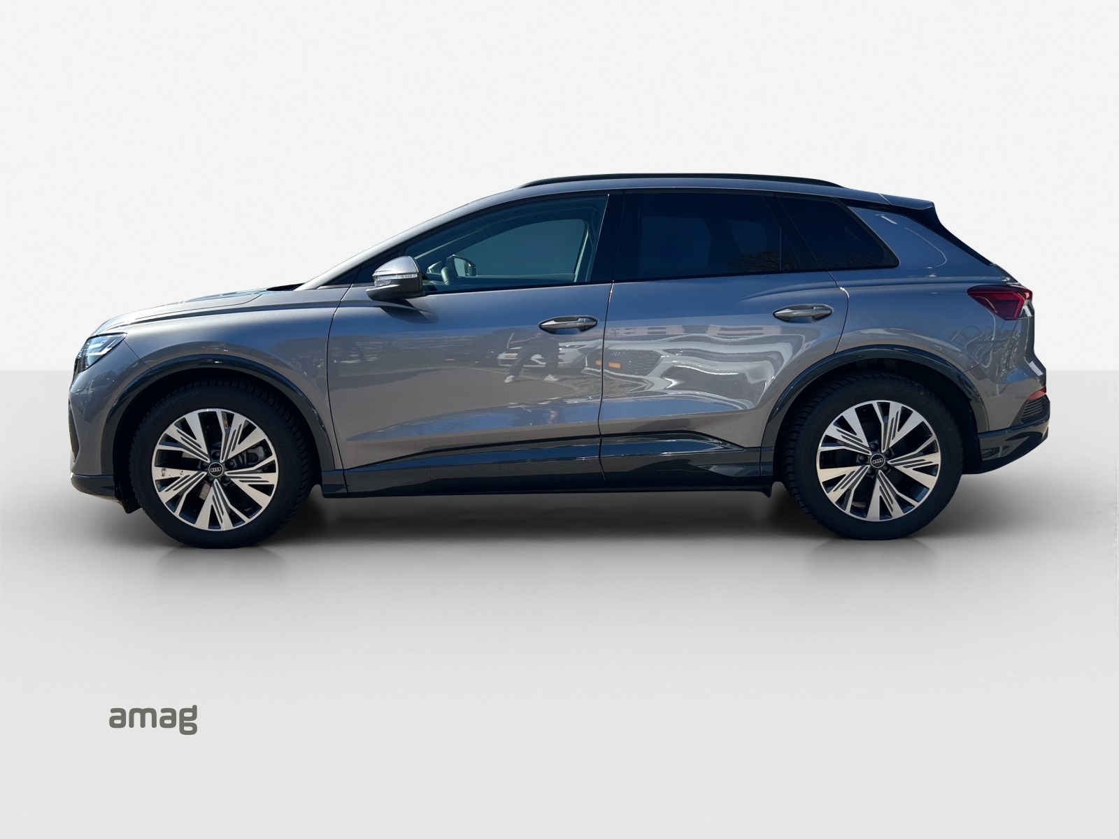 AUDI Q4 e-tron 45 Attraction quattro-showroom-element-1