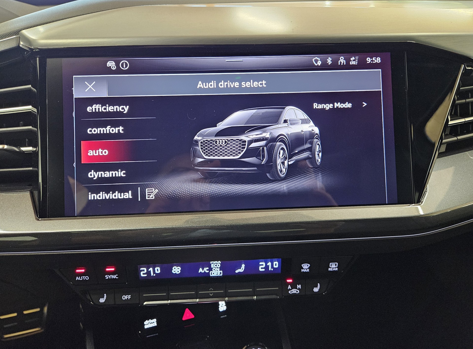 AUDI Q4 Sportback e-tron 50 quattro S-Line mit Anhängerkupplung-image-22