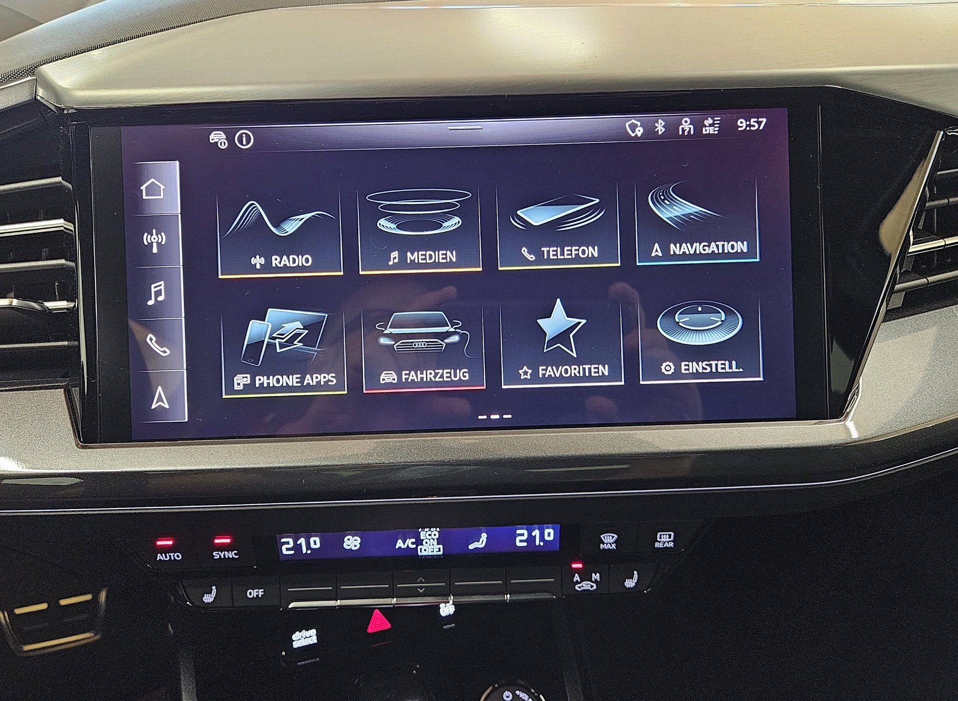 AUDI Q4 Sportback e-tron 50 quattro S-Line mit Anhängerkupplung-image-18