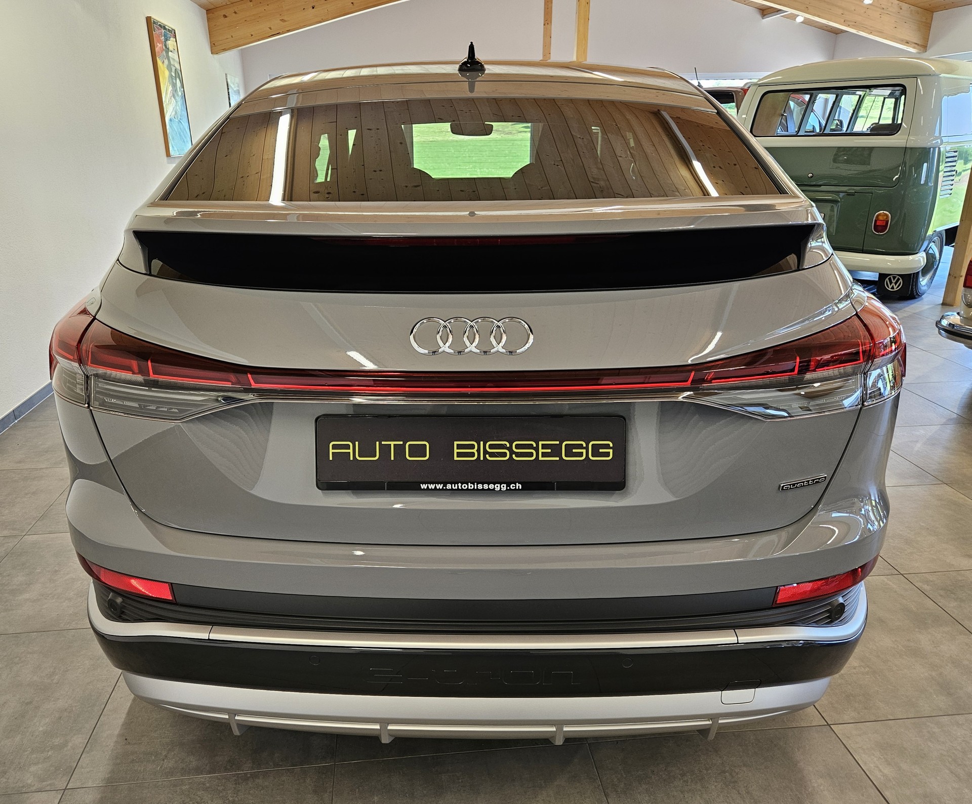 AUDI Q4 Sportback e-tron 50 quattro S-Line mit Anhängerkupplung-image-6