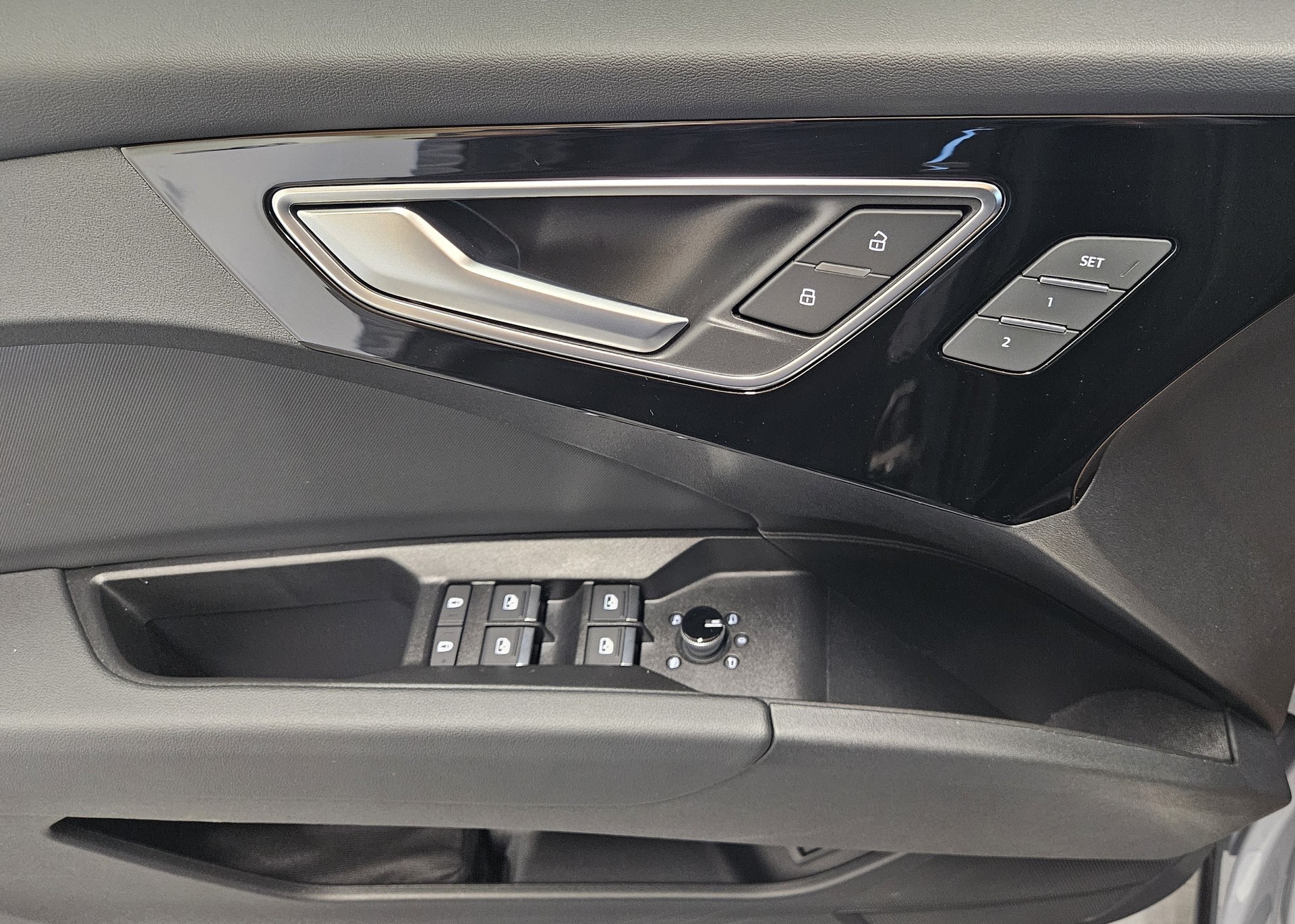 AUDI Q4 Sportback e-tron 50 quattro S-Line mit Anhängerkupplung-image-13