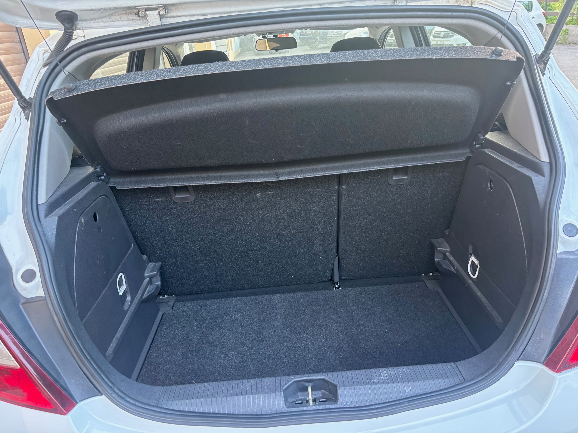 OPEL Corsa 1.4 TP Anniversary Edition Automatic-image-3