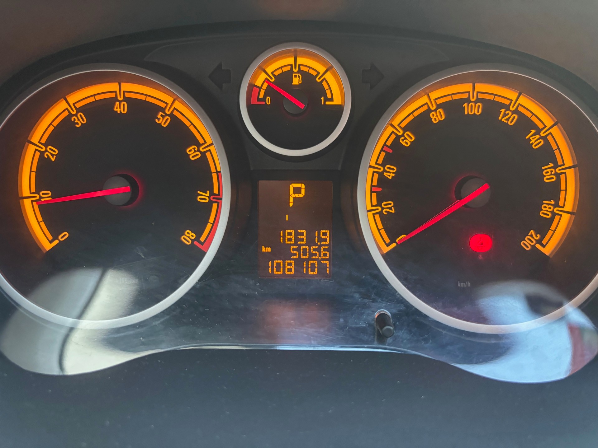 OPEL Corsa 1.4 TP Anniversary Edition Automatic-image-4