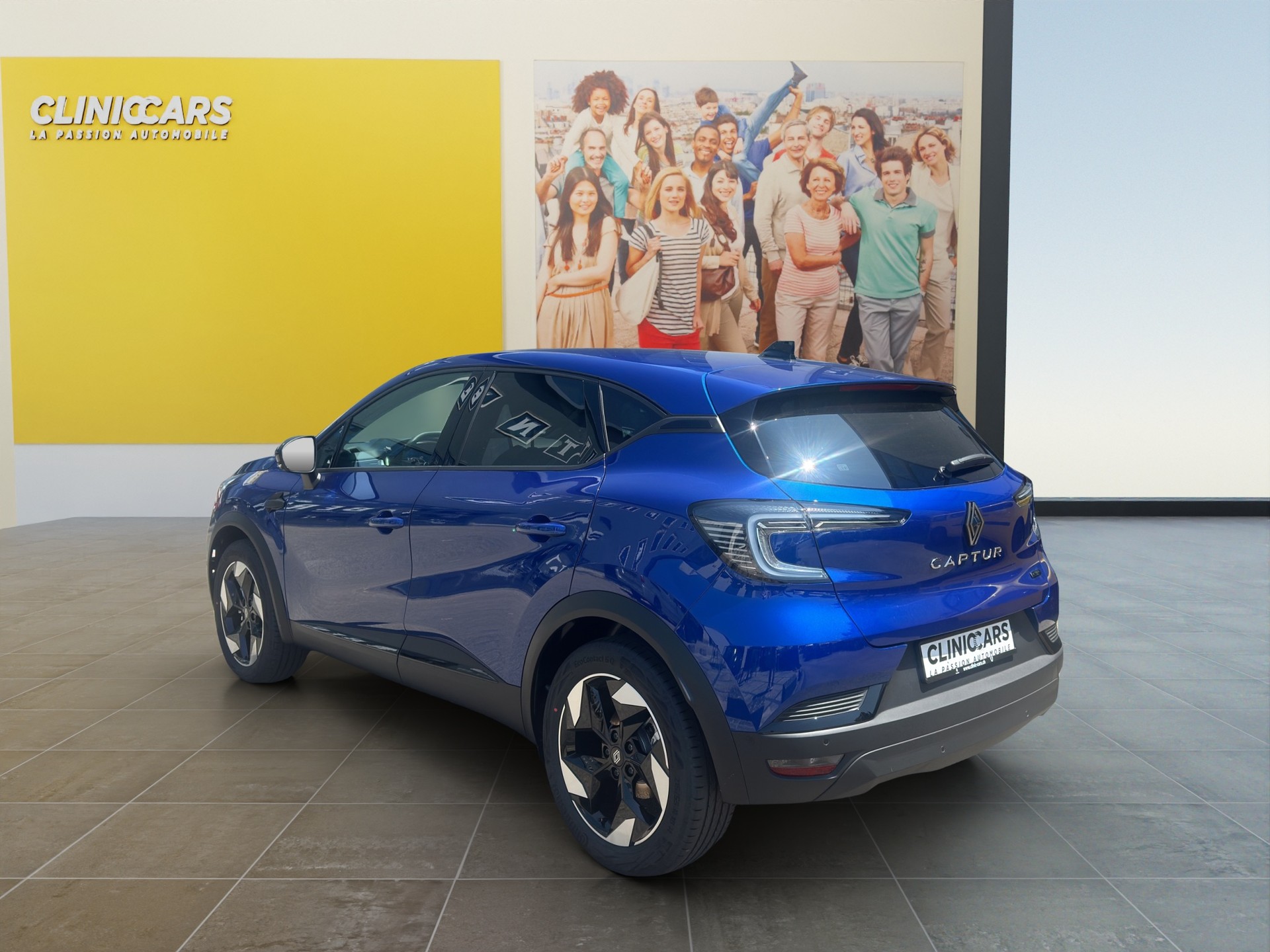 RENAULT Captur 1.3 TCe Techno EDC-showroom-element-2